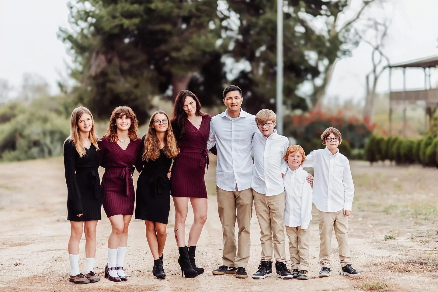 Can you imagine this session was shot only 30 min right before the sunset ? We were loosing light and I got nervous but turned down to be a fun and beautiful session . 

The family photoshoot turned out to be truly amazing, despite the diminishing li