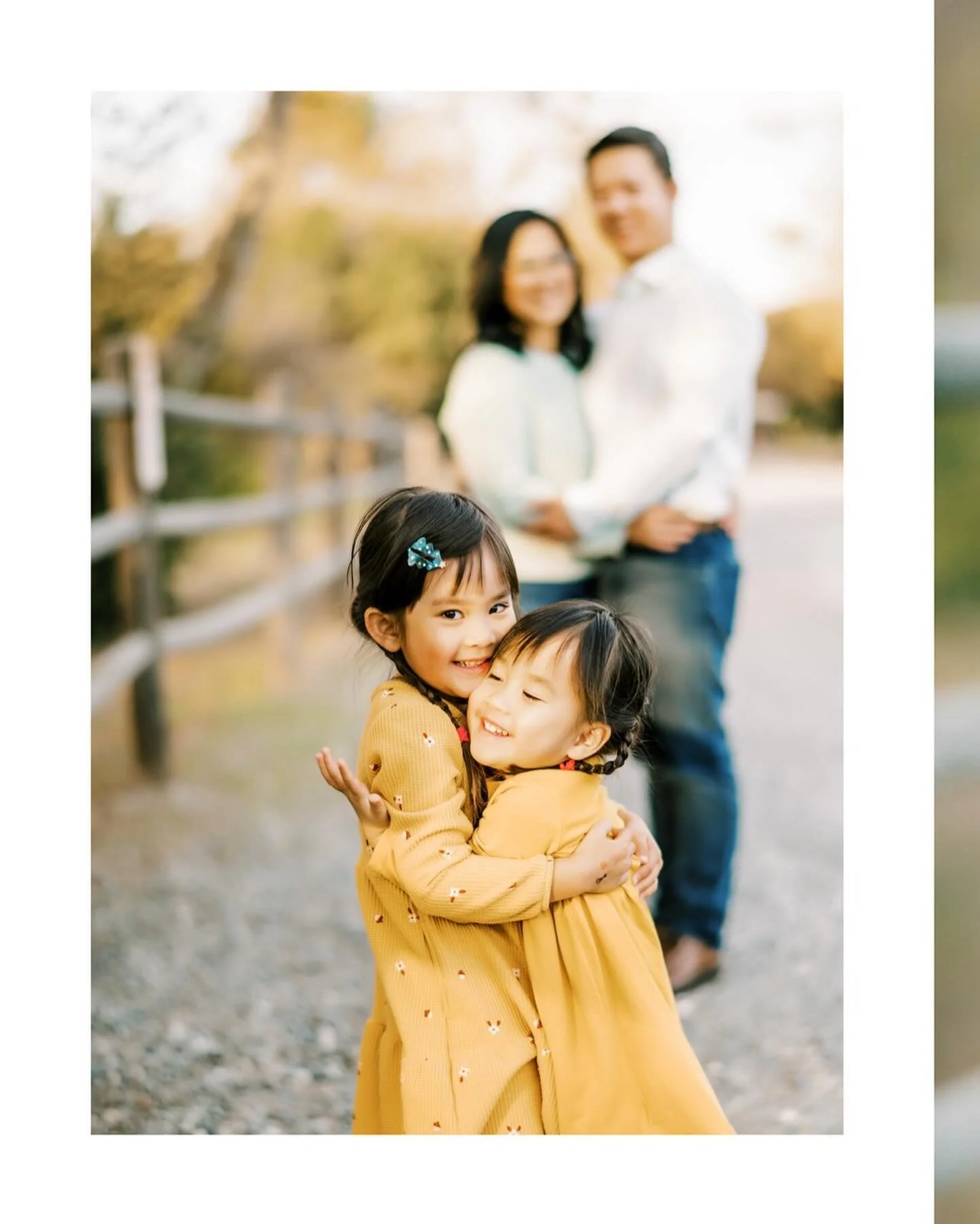 Happy family 
Hand down one of my most favorite family session ever. I can&rsquo;t smile enough looking at these photos over and over . Thank you for trusting us to  be your family photographer. 
 
- - - - - - - - - - -

Hemi Media 
Www.instagram.com