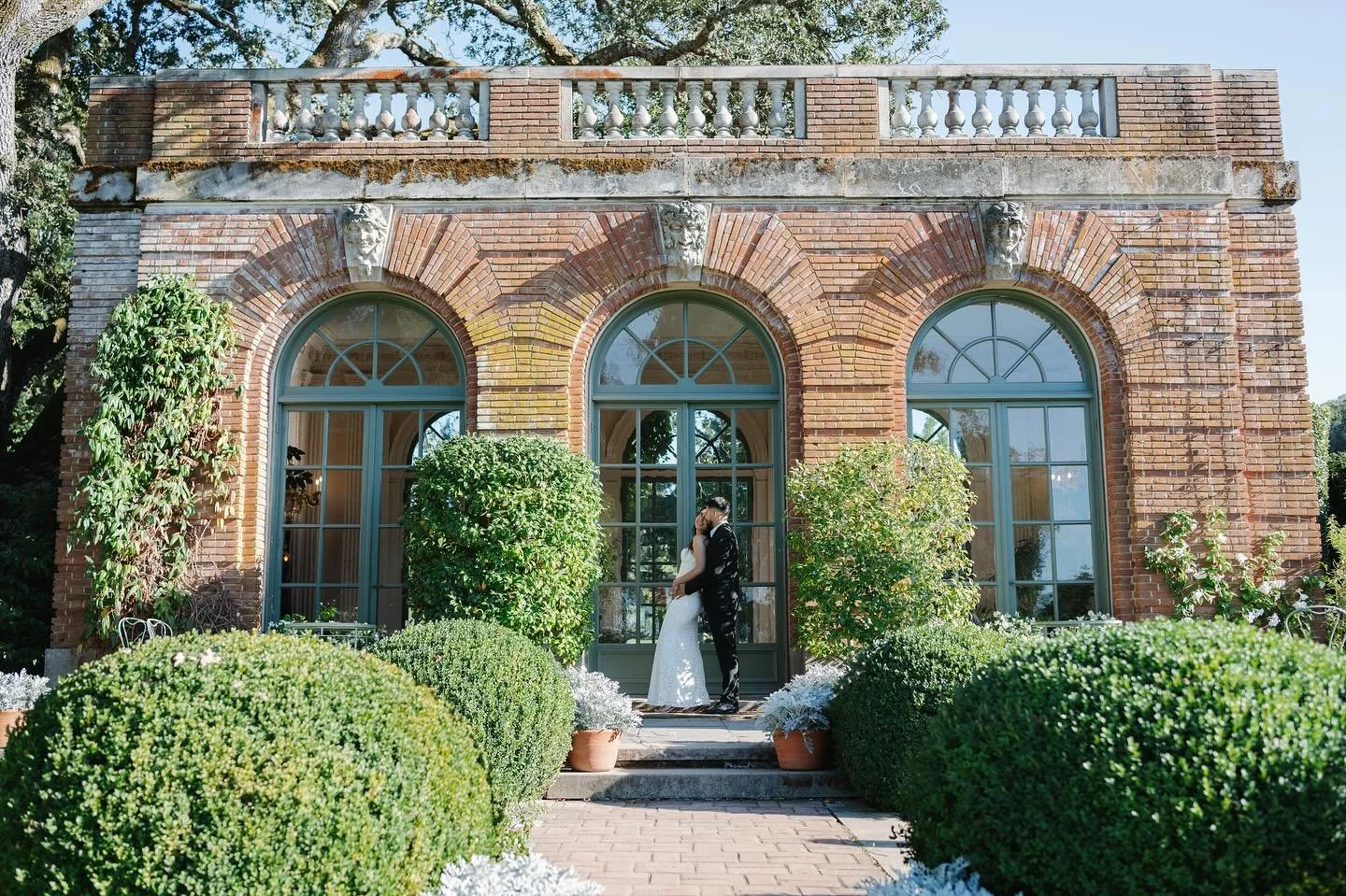 Filoli feels like a magic 
#LuxuryWeddingPhotography #EditorialWeddingPhotographer #FineArtWedding #LuxuryWeddingPhotographer #EditorialWeddingInspiration #DocumentaryWeddingPhotography #WeddingPhotojournalism #AuthenticWeddingMoments #CandidWeddingP