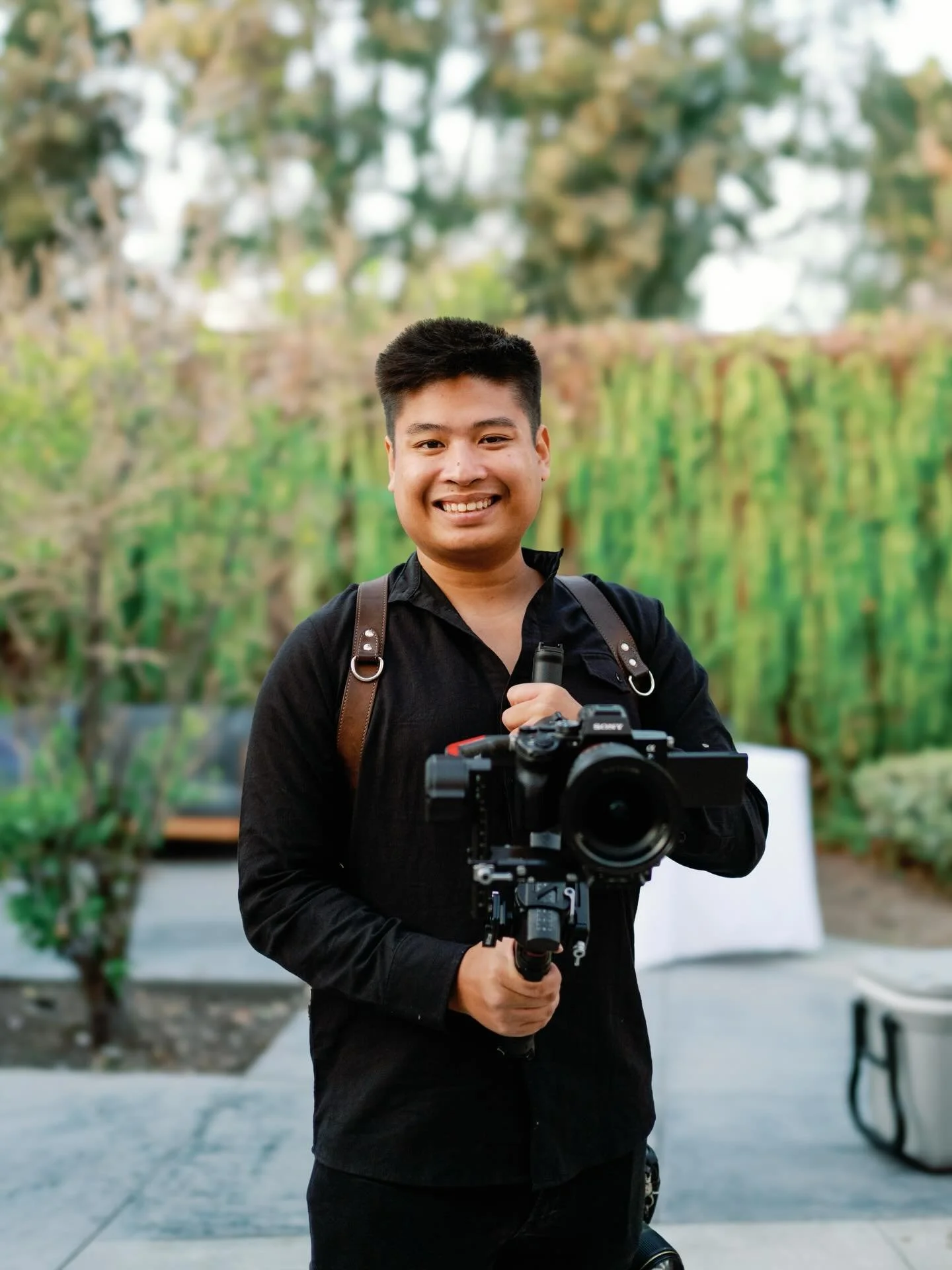 Hi, I&rsquo;m Henry &mdash; the guy behind the camera who will hype you up, fix your veil, calm your nerves, and make you look like you&rsquo;re in a soft-cinematic Netflix series.

I&rsquo;m a California-based wedding photographer + filmmaker who&rs