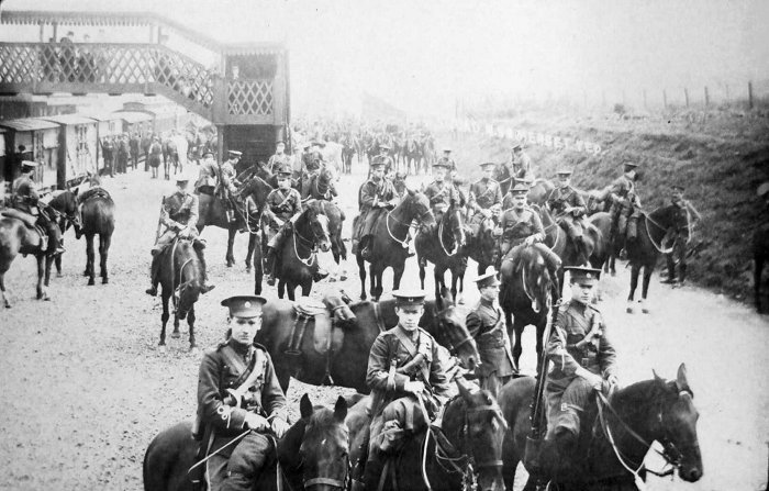 NSY Detrain Swindon.jpg