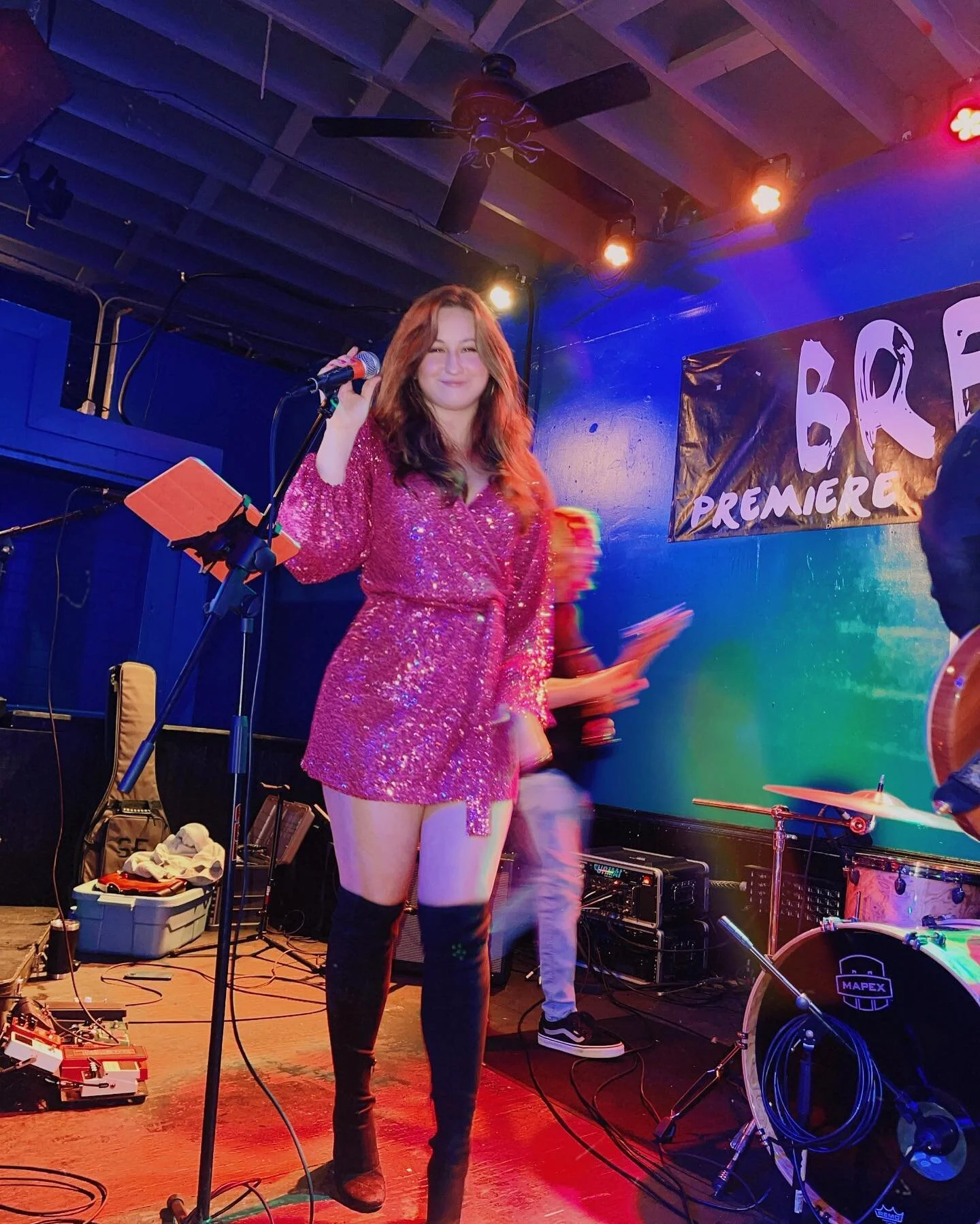 Always a great time performing @breakerslivebar 😉 

#columbiasc #livemusic #hotcountry #gamecocks #breakerslive #freepeopleclothing