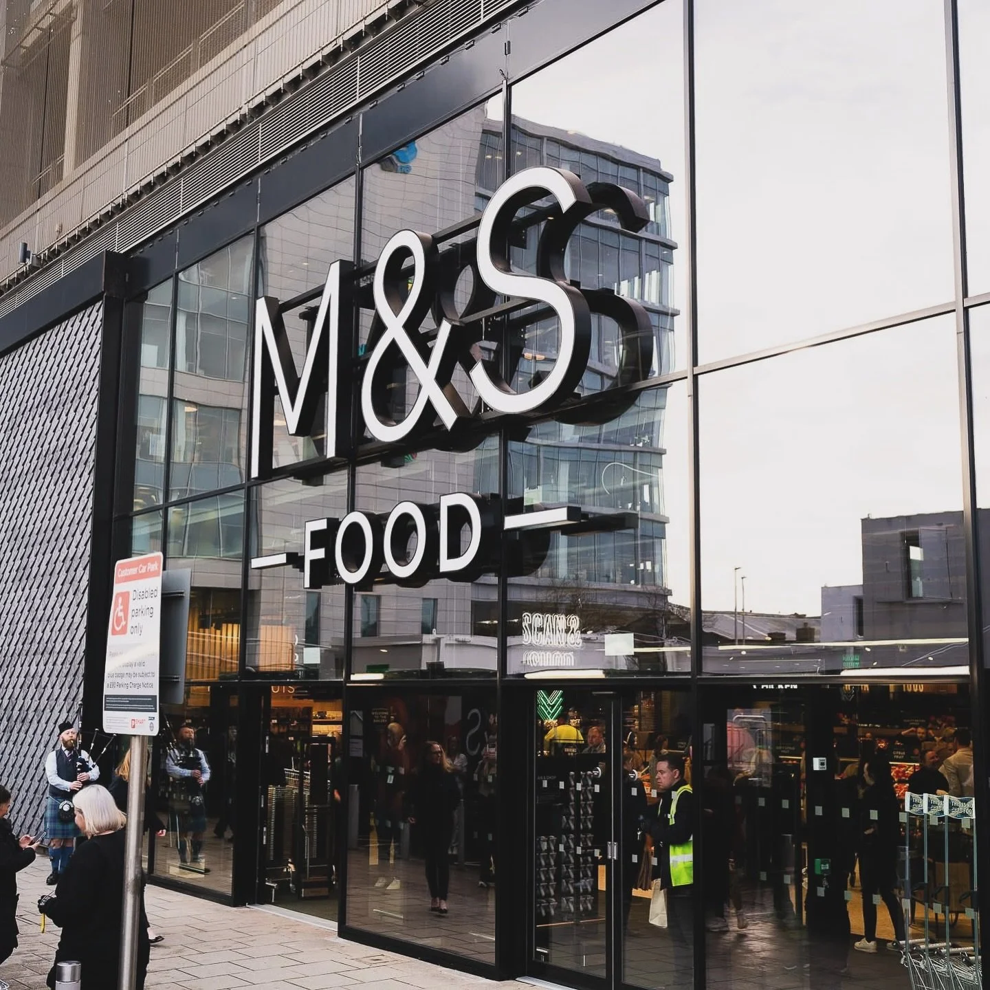The Studio 10 team were out bright and early last week to cover the unveiling of @marksandspencerfood major expansion at @unionsquareaberdeen . 🏴󠁧󠁢󠁳󠁣󠁴󠁿📸

From an actual cheese barge (yes you read that right) to an entire roast chicken section
