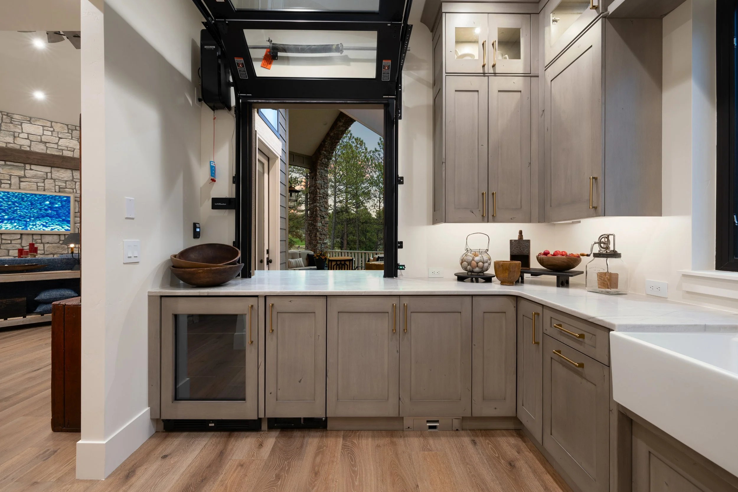 Pass through kitchen for easy indoor-outdoor hosting and entertaining. 