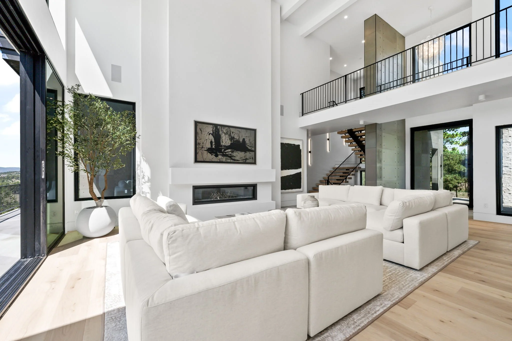 Award-winning modern custom home designed by LGA Studios in Colorado Springs.