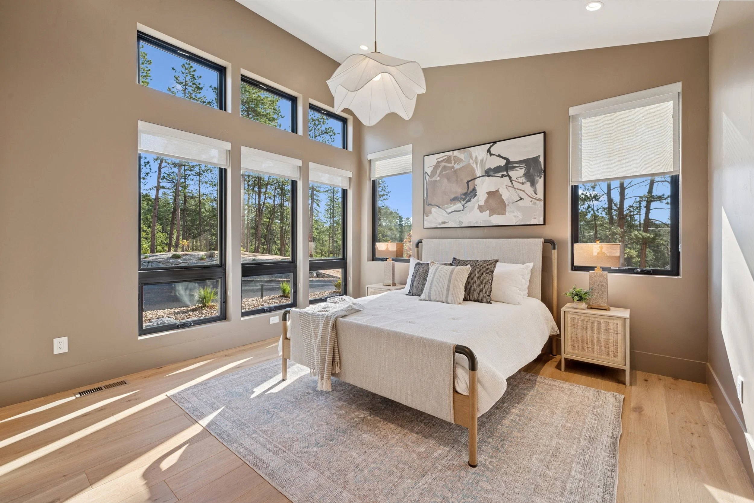 Modern guest room.
