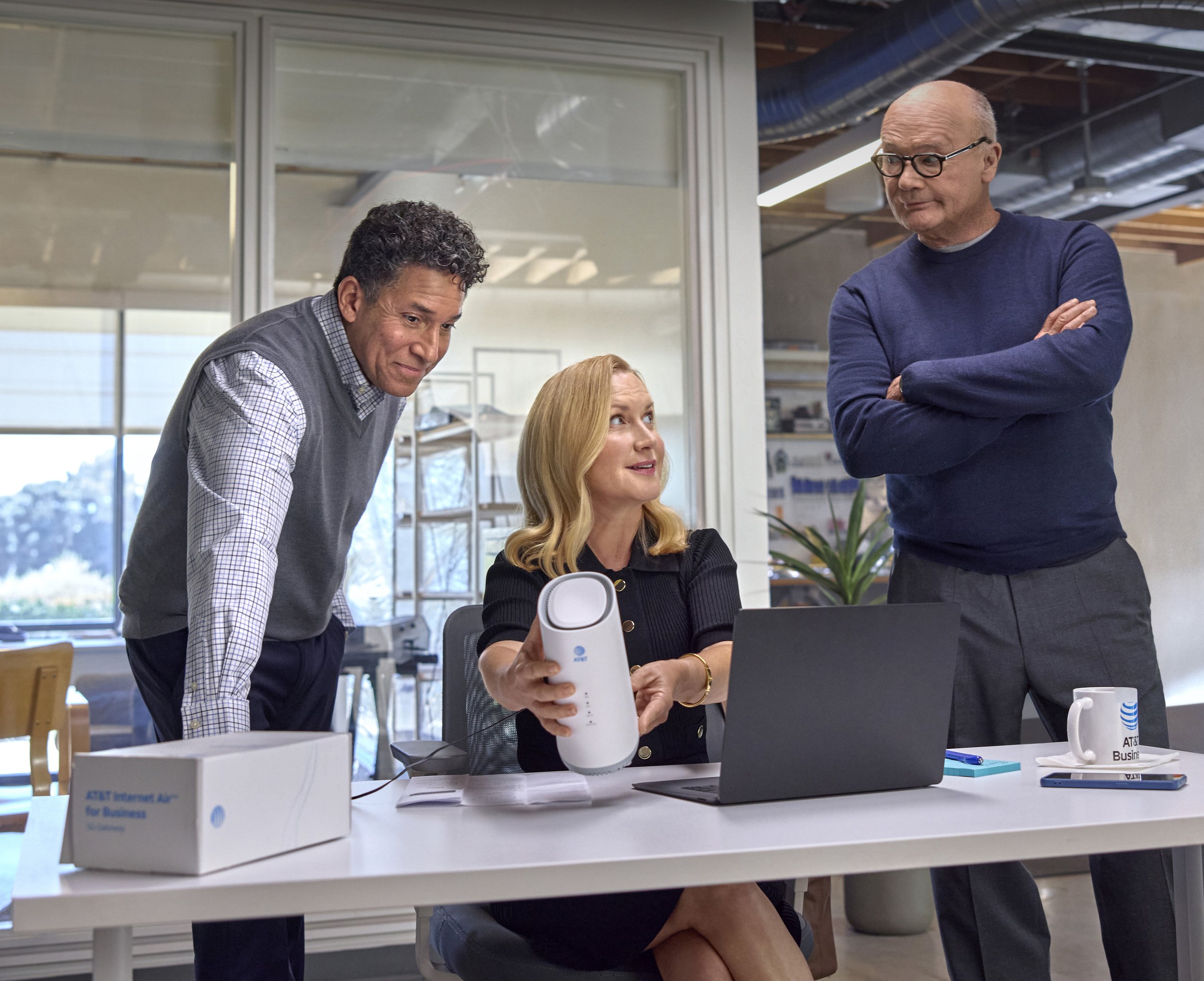 16_ANGELA_CREWDESK_0626_v3 copy.jpg