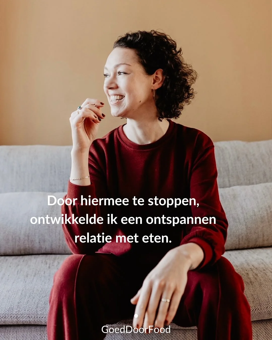 Strenge beperkingen en regels, dingen die niet mogen of juist moeten, de alles-of-niets mentaliteit. Allemaal aspecten die jouw relatie met eten niet leuker, lichter of makkelijker maken. 

Misschien herken je het wel: doordeweeks streng zijn voor je