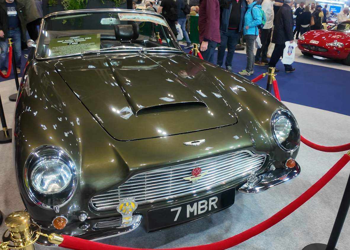 Green Aston Martin Volante