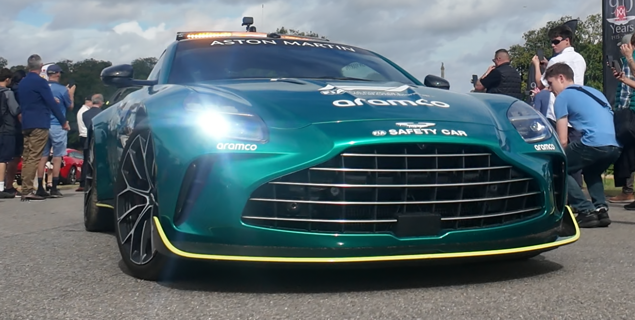 FIA Safety Car - Aston Martin Vantage