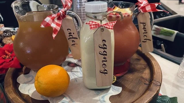 Holiday hostess tag set