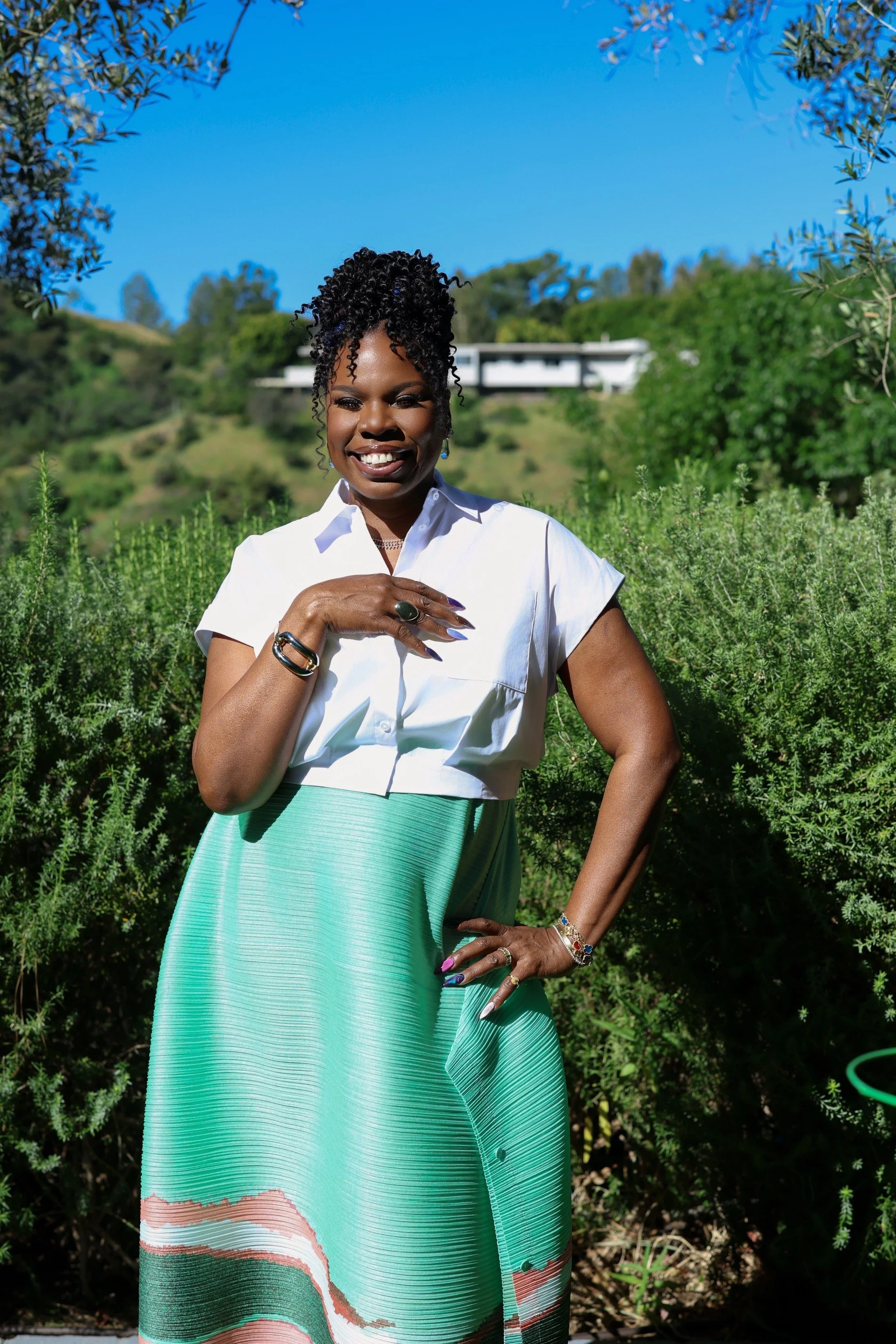 LESLIE JONES 