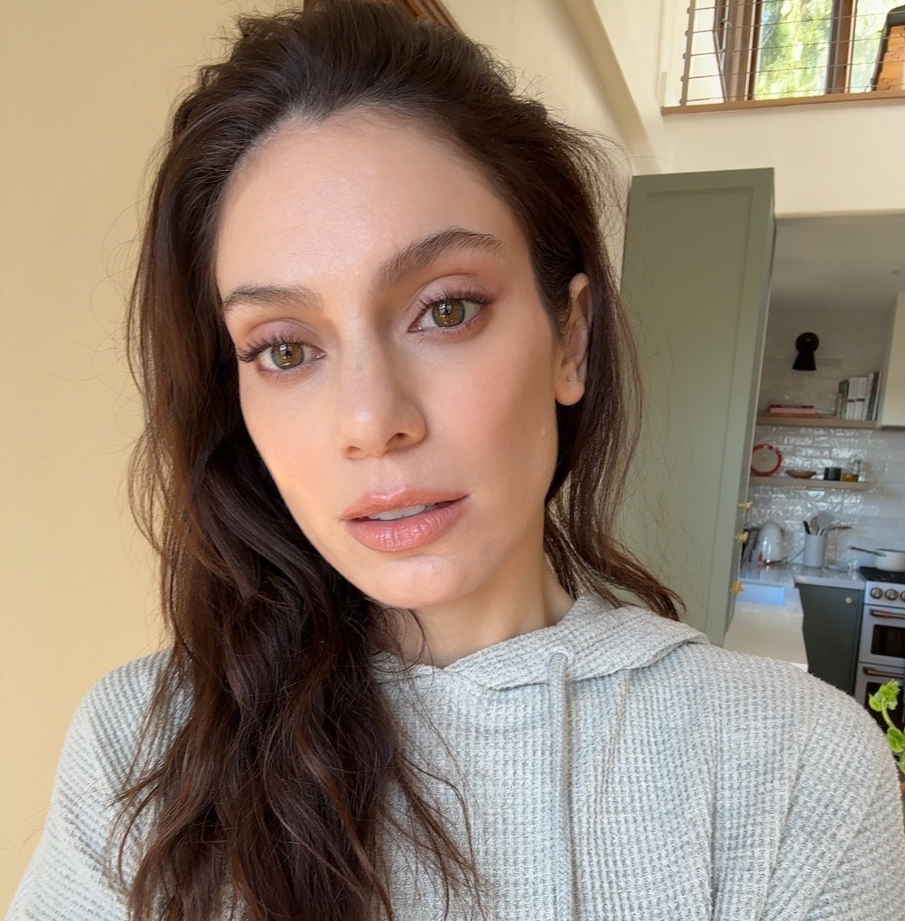 A few celebrity makeup artists shared their &bull;holy grail&bull; cosmetics... I&rsquo;m still testing them and a piece is en route, but here are some of my favs at work. BTW, consider this an appreciation post for @drmarcmani who is spectacular.
.
