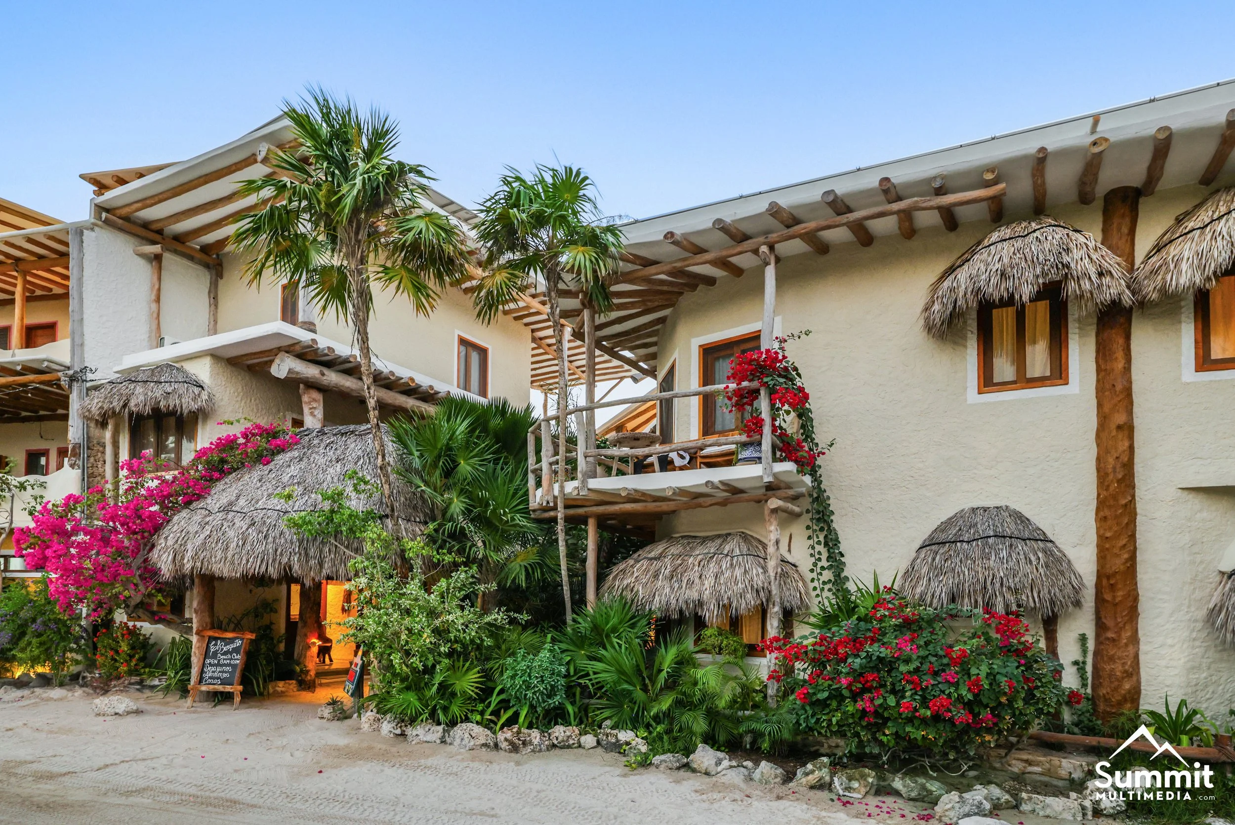 hotelMawimbi_commons_009.jpg
