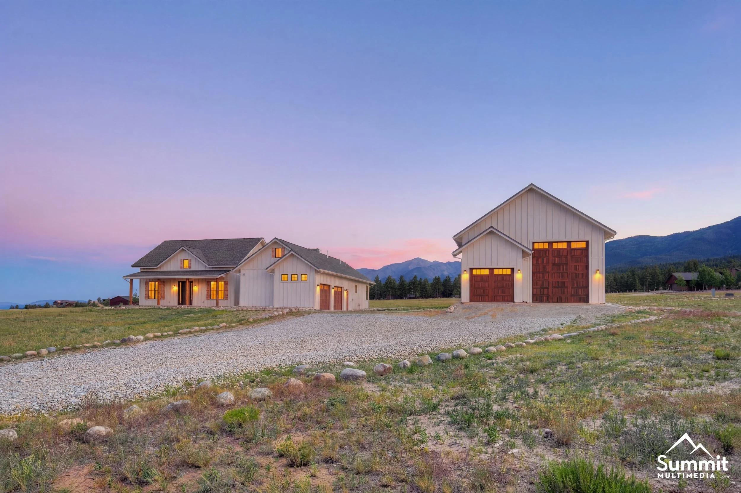 31307_greatPeaksDr_052_fxGrassDrive_fxTwilight.jpg
