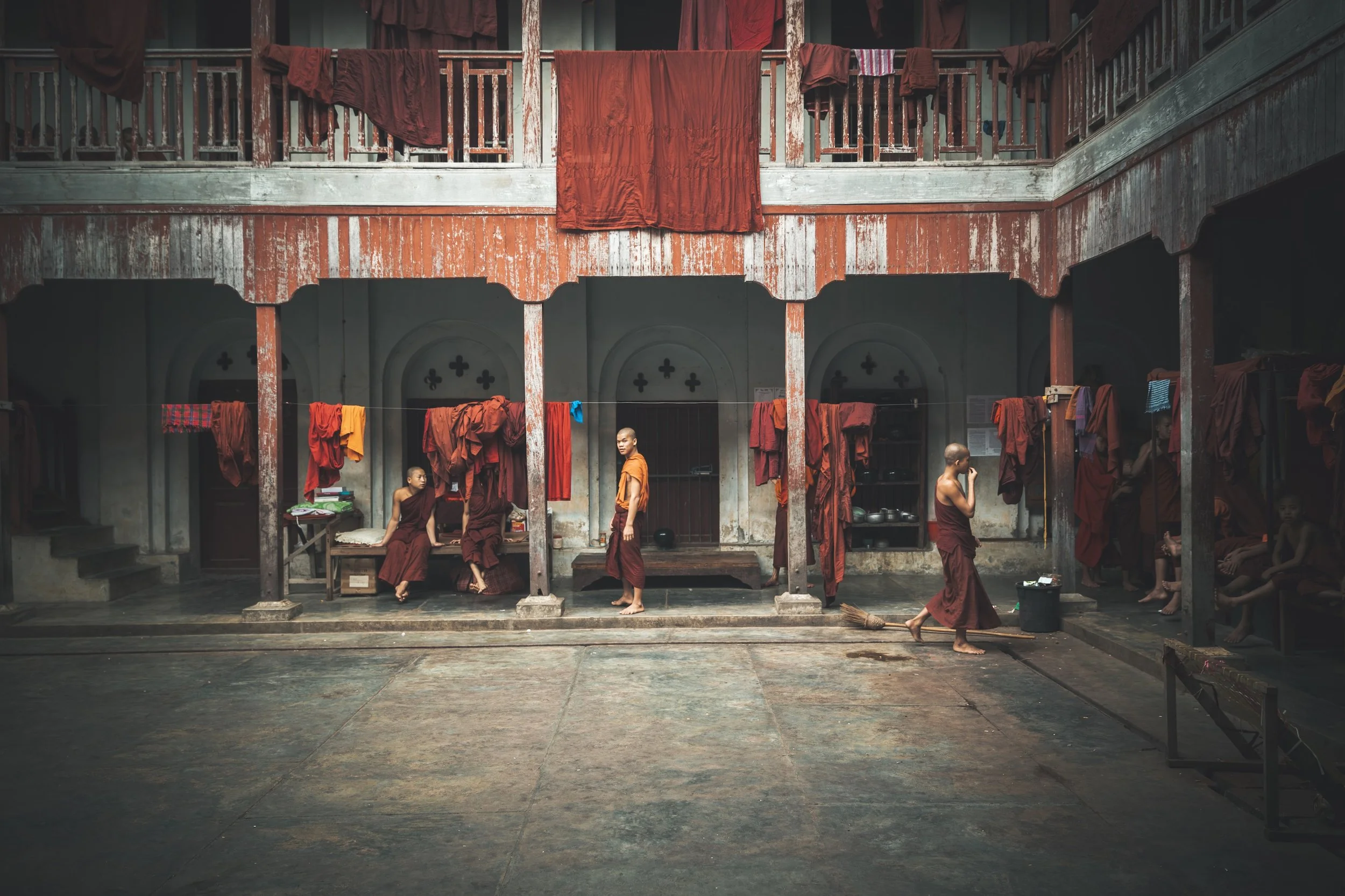 Lucas Dragone / Belgium / Monk In A Monastery in Myanmar