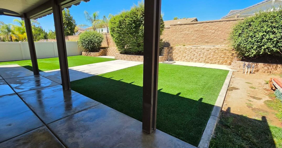 This was a tougher one!

We completed an advanced pet odor remediation service using our Severe Odor Package for a turf system that had significant long-term buildup.

These situations go beyond surface cleaning &mdash; odors had worked deep into the