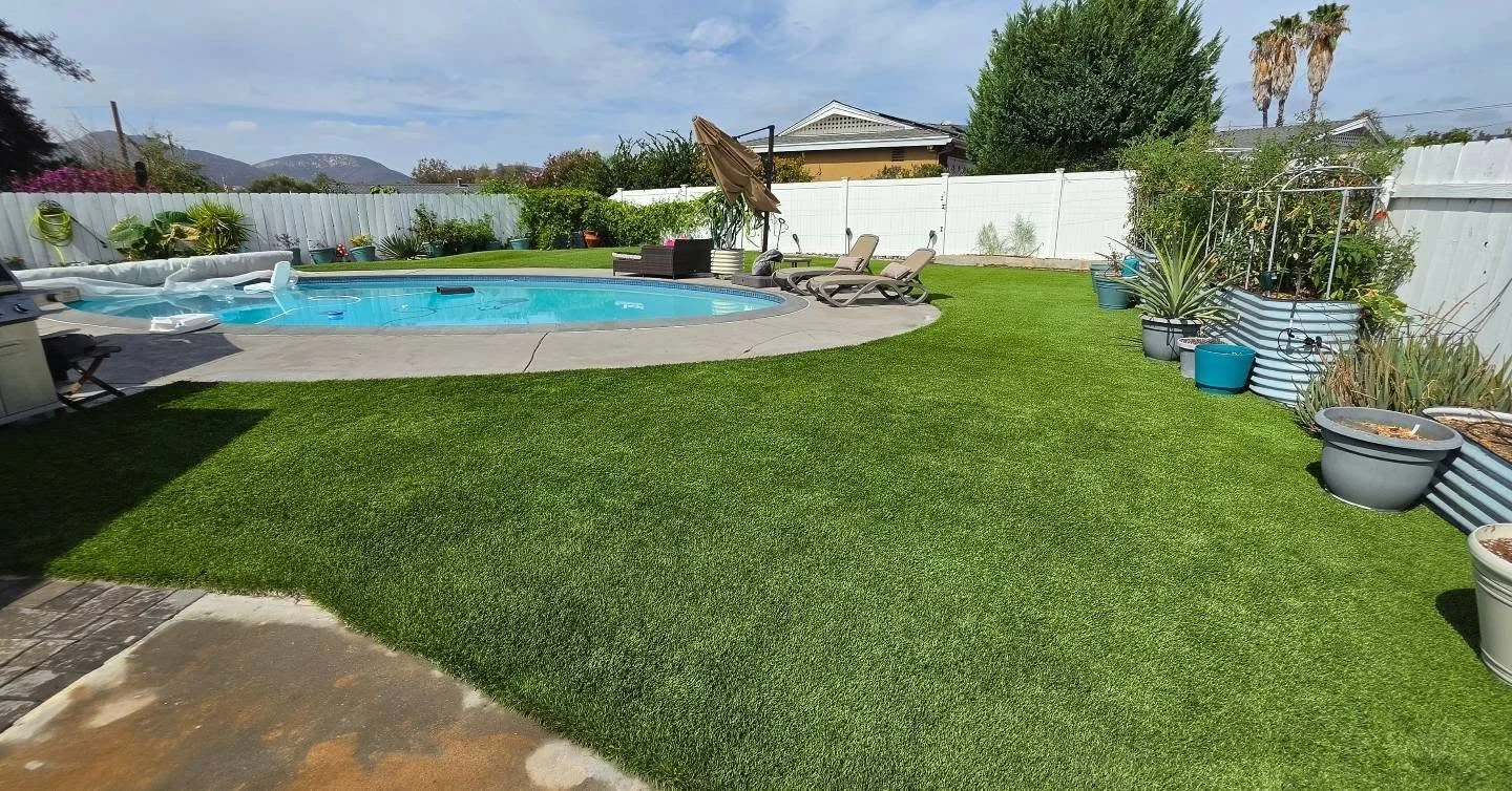 This San Diego backyard is getting wedding-ready! 

We just completed our full artificial turf cleaning package, including pet odor removal, full-yard sanitization, and machine cleaning. We also pressure washed the concrete around the pool and comple