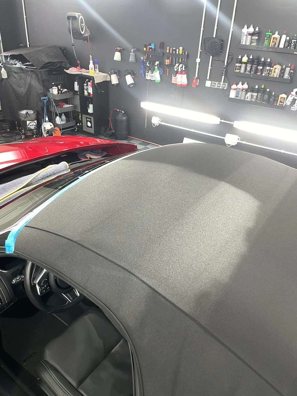 Cabrioverdeck des Jaguar F-Type nach Reinigung und Imprägnierung