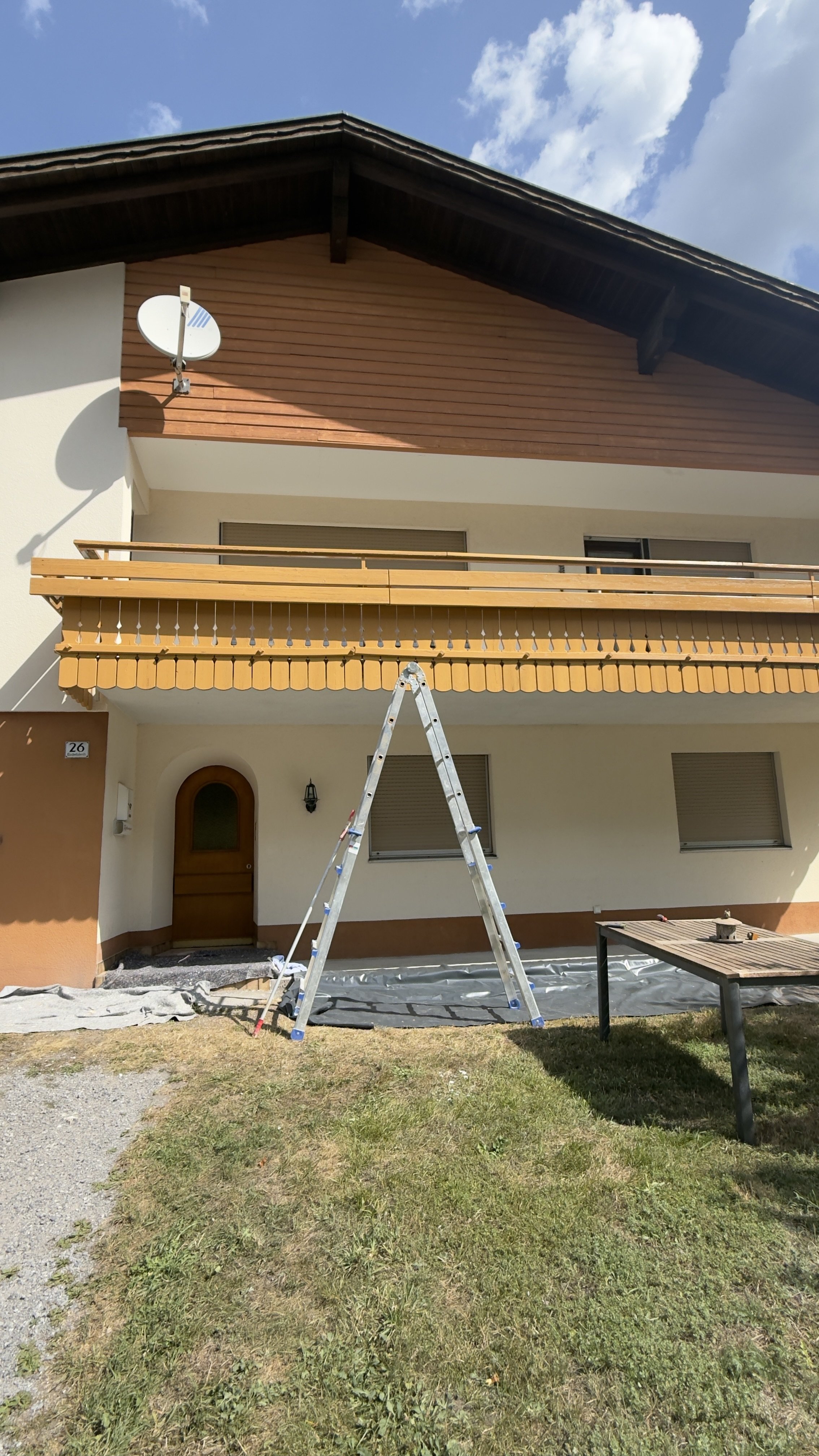 Malerarbeiten Holzbalkon