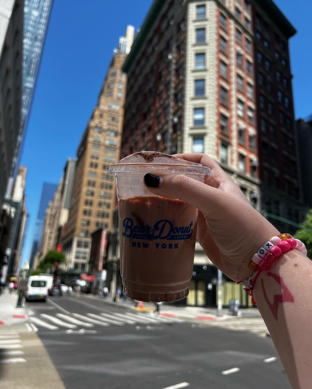 It&rsquo;s a perfect day to try our draft milks! Chocolate, matcha, lavender, banana, black sesame, and strawberry🥤⠀⠀⠀⠀⠀⠀⠀⠀⠀
photo @_abbyhoward__⠀⠀⠀⠀⠀⠀⠀⠀⠀
⠀⠀⠀⠀⠀⠀⠀⠀⠀
📍 Bear Donut 40 W 31st St NYC ⠀⠀⠀⠀⠀⠀⠀⠀⠀
⠀⠀⠀⠀⠀⠀⠀⠀⠀
#beardonut #donuts #donut #nyc #n