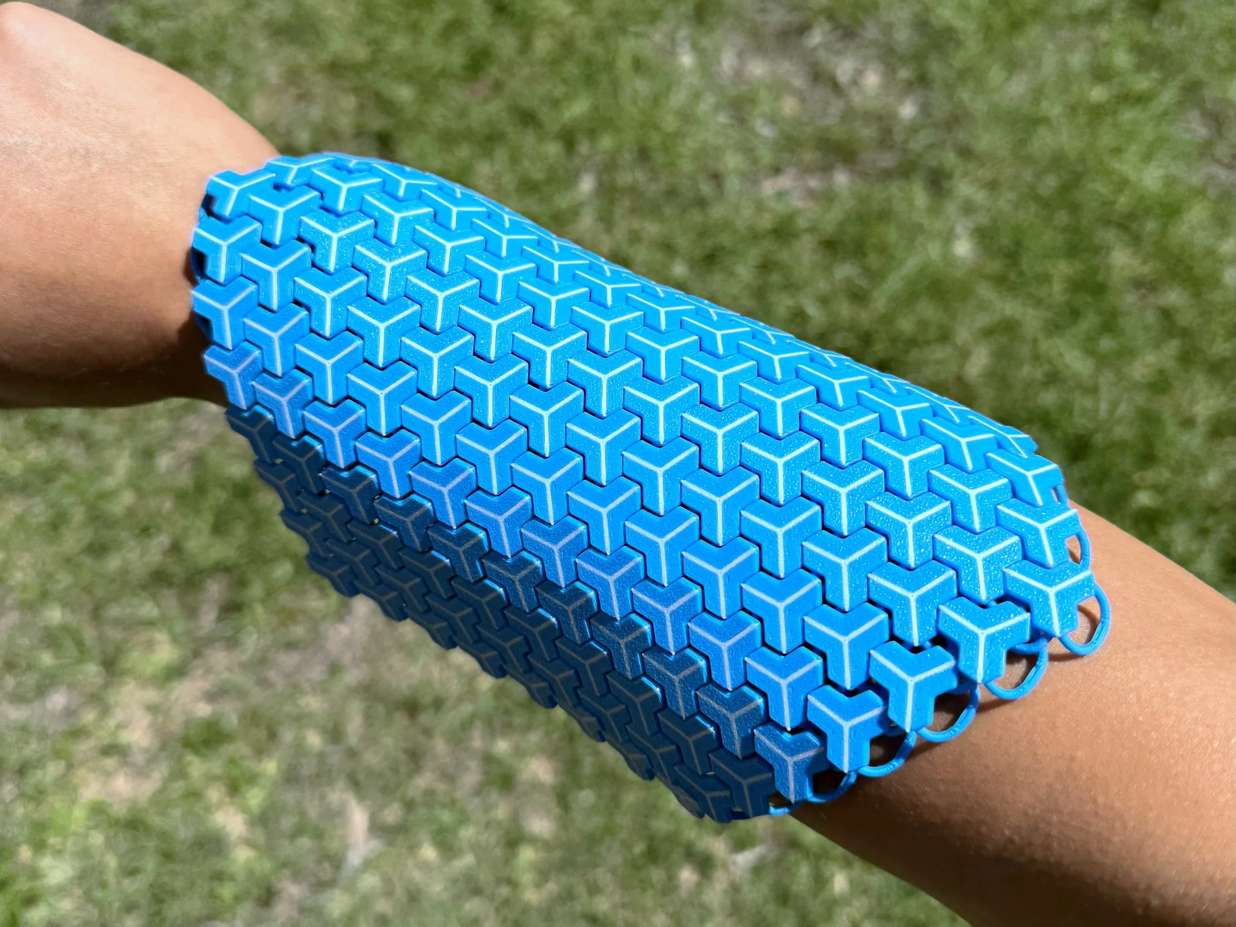 Truchet Pattern Chainmail Fabric