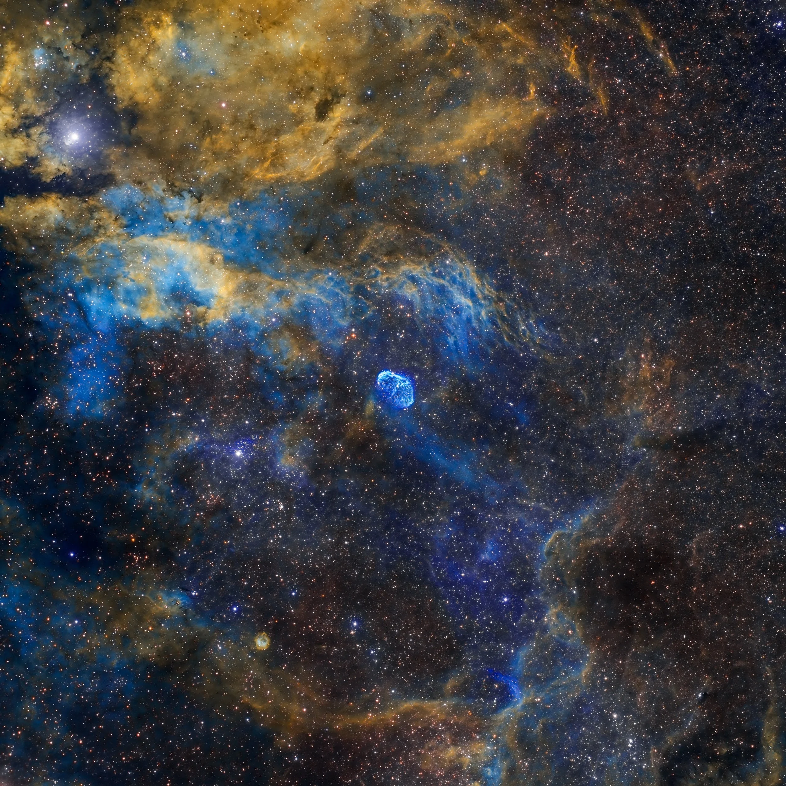 Crescent Nebula (Wide View) - Highlight Sii Data.jpg