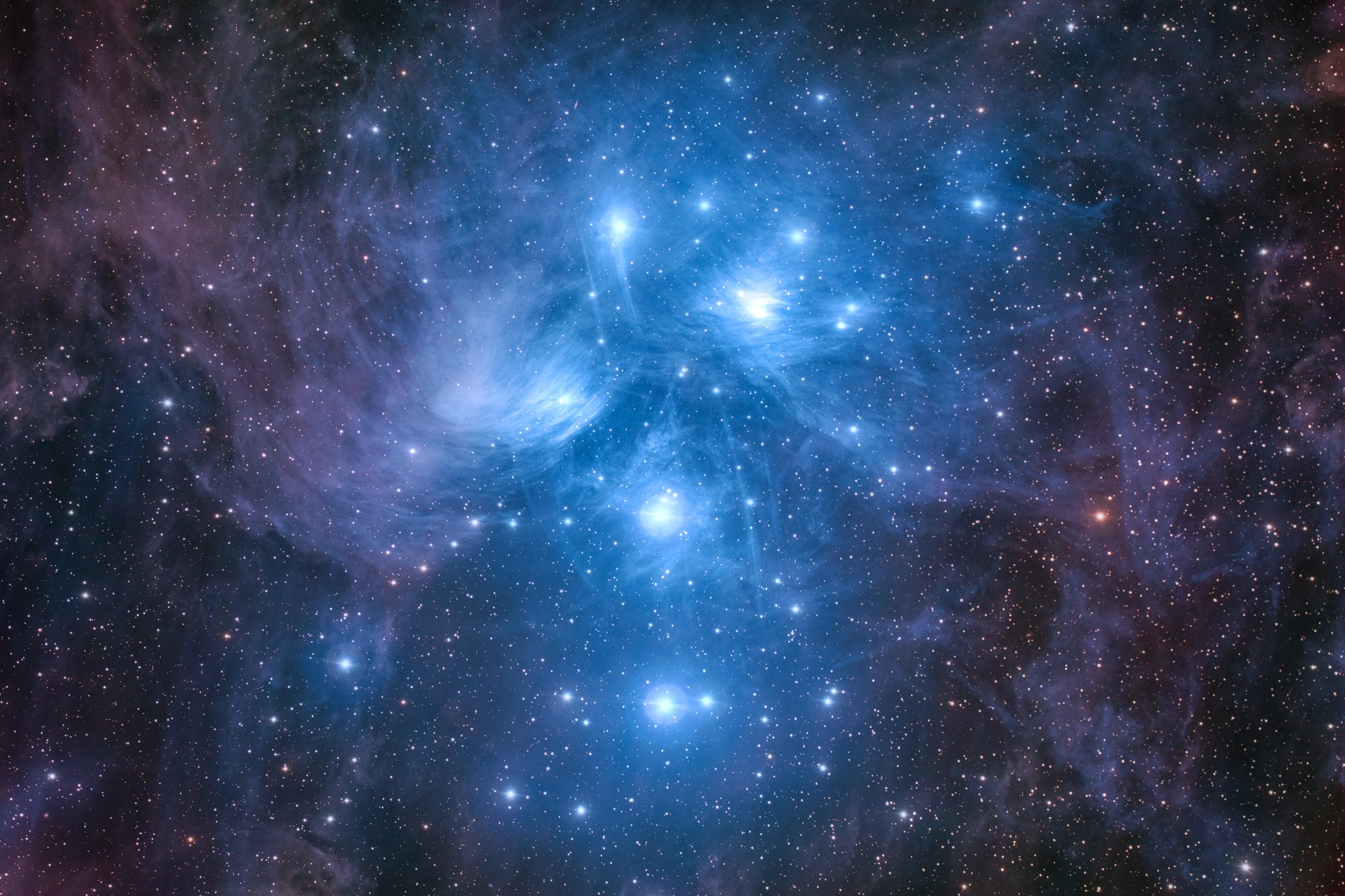 Messier 45 The Seven Sisters Compressed.jpg