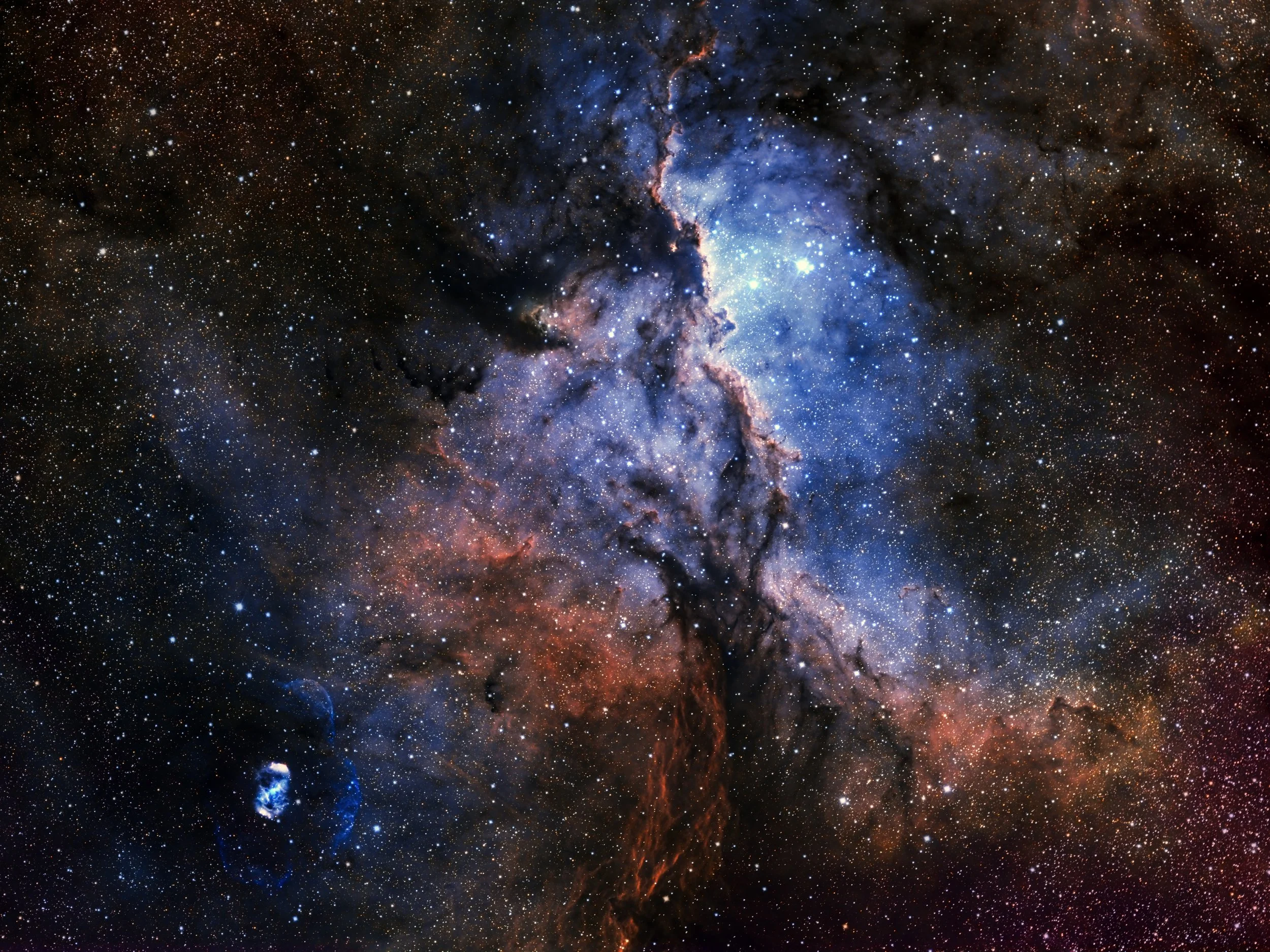 NGC 6188 The Fighting Dragons of Ara.jpg