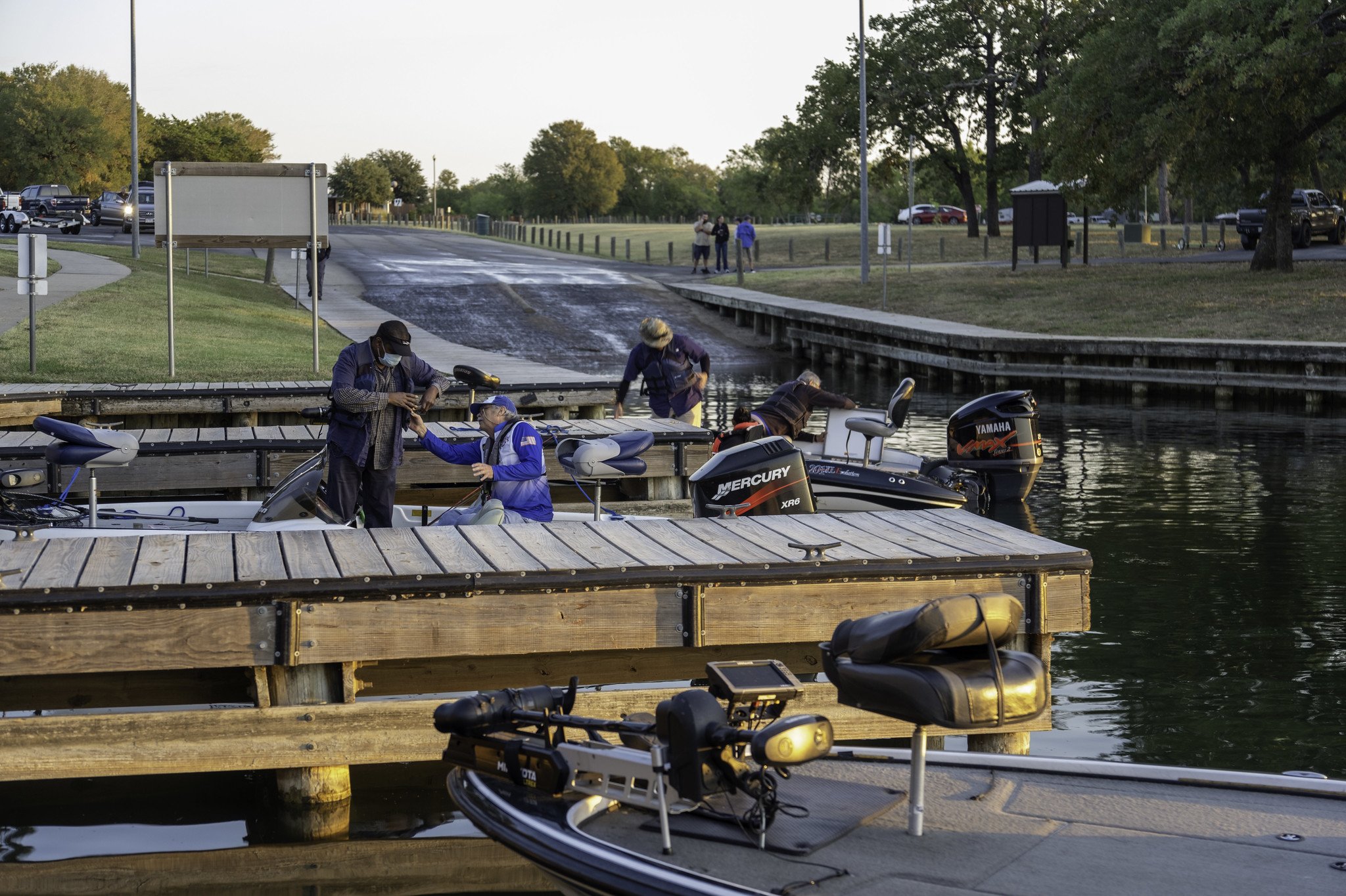2022 bass tournament boat dock