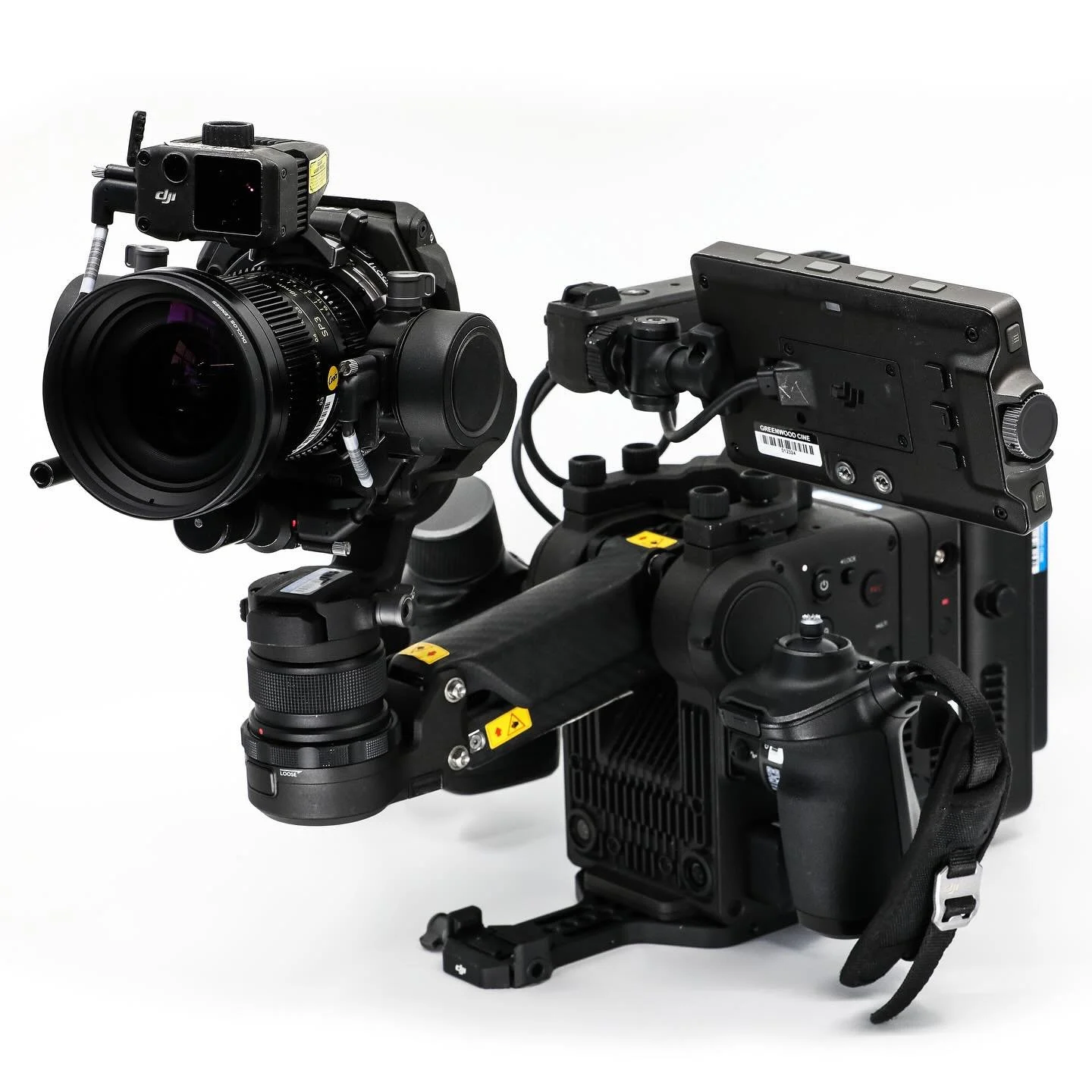 COOKE SP3 FF PRIMES E &amp; M MOUNT 😍

Who&rsquo;s ready to bring compact modern mechanics to cameras like the @djiglobal Ronin 4D, FX3 as well as Alexa Mini LF and Alexa 35? We are! 

Boasting 6 focal lengths from 18 to 100, the full frame @cookeop