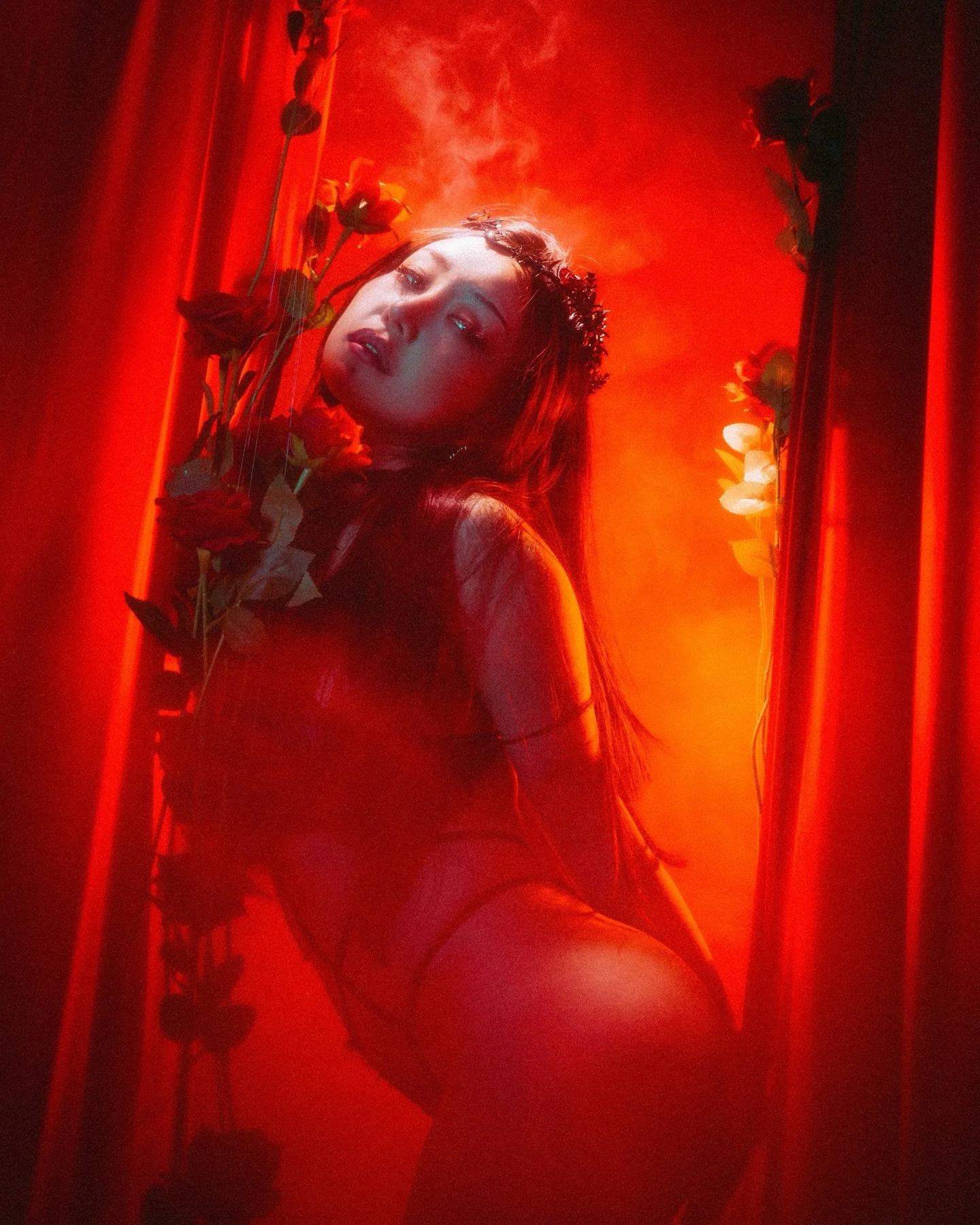 In A Garden of Eden 🌹🥀&thinsp;
⁡&thinsp;&thinsp;
I love putting together sets like this. Living in Tokyo the challenge is transforming tiny spaces into your vision but getting creative by using lighting, props and angles it&rsquo;s definitely possi