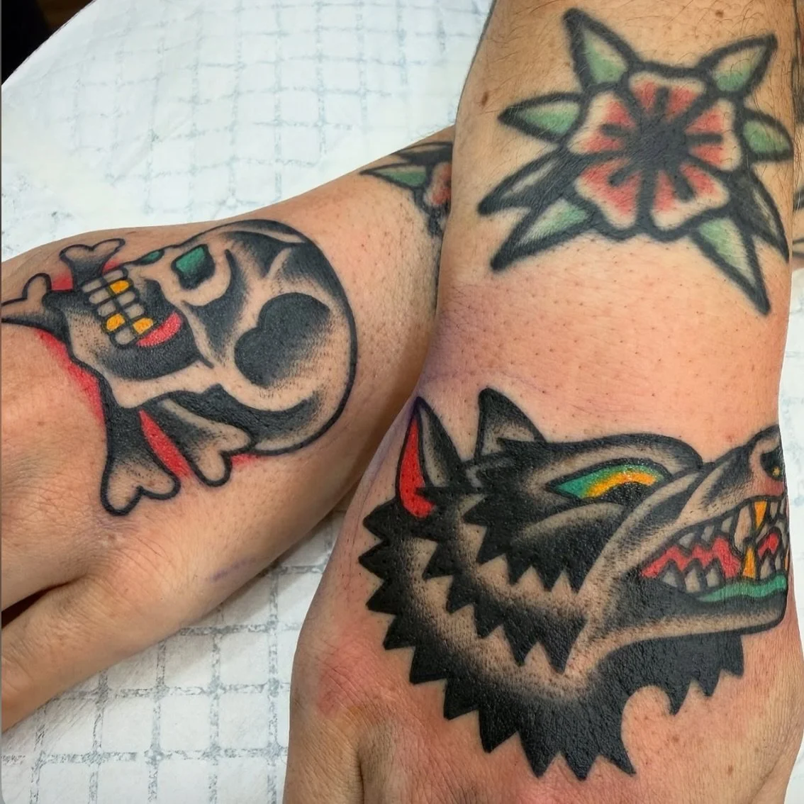 Set of hands made by @jrachow.vtc 

On @tahnee.chapman