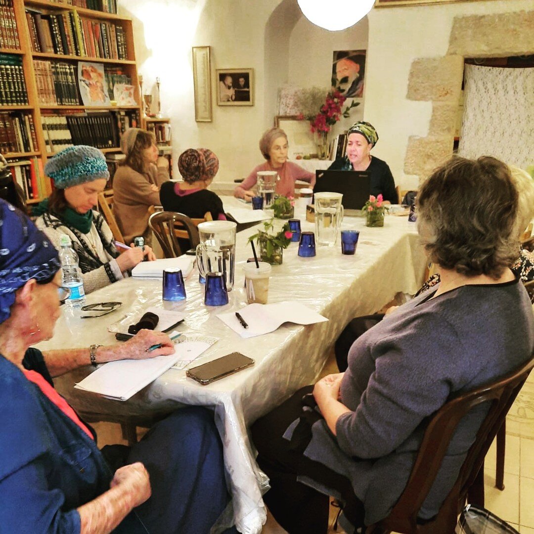 Message us for more information or find out about our classes from our website link in our bio 🔯

#Torah #Israel #jerusalem #shevach #torahlearning #torahlearningforwomen #inspiration #chizuk #jewishlearning