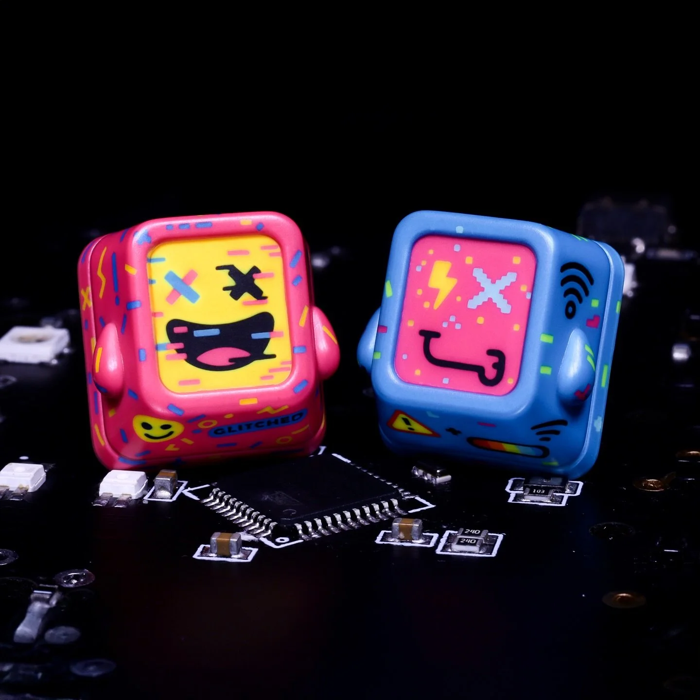 Hello my friend. 

Bl!nk &ndash; Every &ldquo;glitch&rdquo; is a moment to shine!

🔹 ZAPFACE &ndash; Neon pink inspired by Glitch &ndash; A joyful error
🔹 BYTE &ndash; Deep blue inspired by a crashed Emoji coder

Craftkey is proud to introduce Bl!n