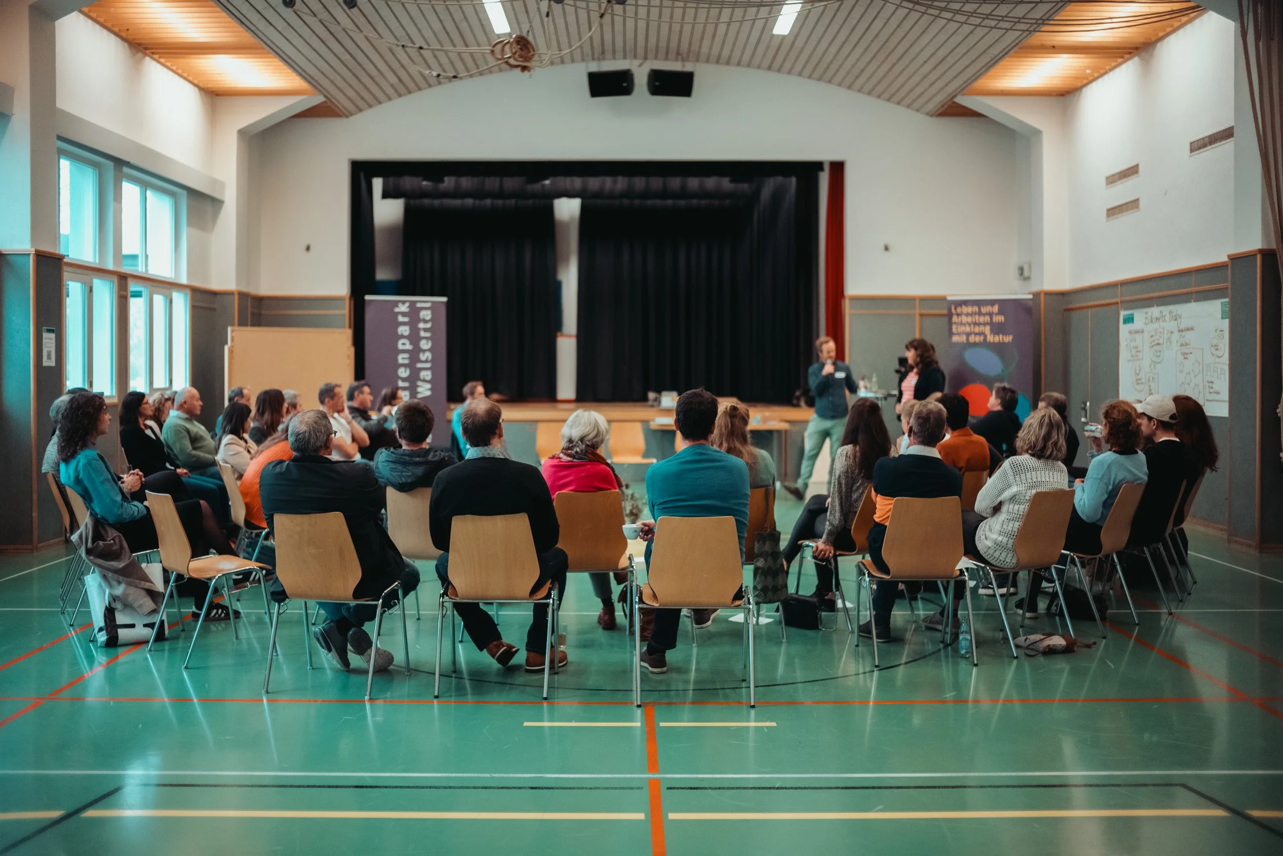 Die Illusion von Gemeinde. Und die Notwendigkeit geteilter Verantwortung