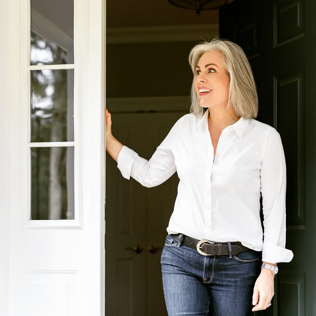 Over the past few days, I've been working on a creative project related to my personal style. A white shirt and dark denim pretty much sums me up! I wear some variation on this outfit about 75% of the time. That is because it is appropriate for 75% o