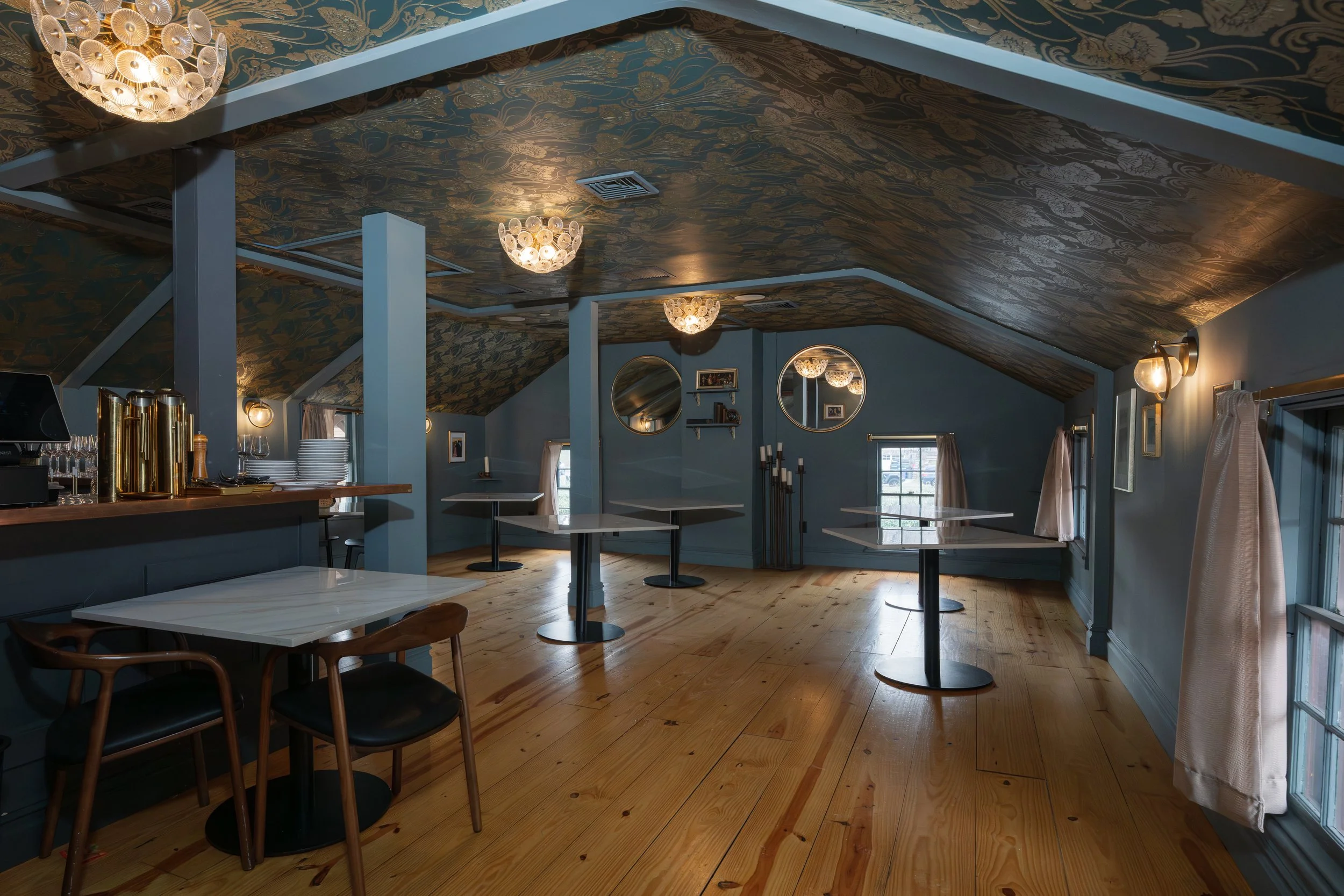 attic dine.jpg