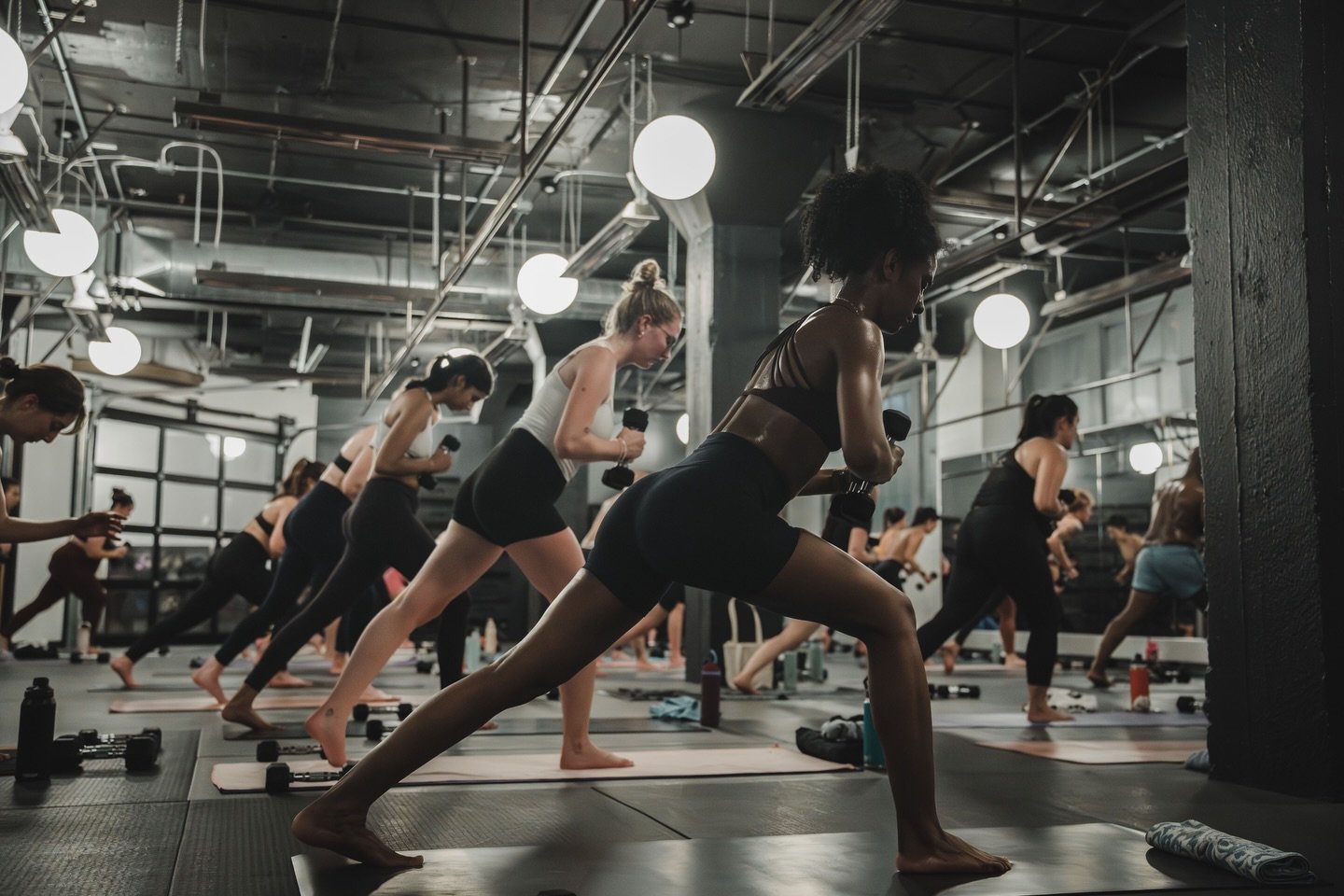 Weekend planning underway? Don't forget to book a class at one (or BOTH!) of our movement spaces in Northeast Minneapolis or Saint Paul! We've got strength, endurance, and Yoga classes covered at O+A, so you can pick your favorites. Both locations of