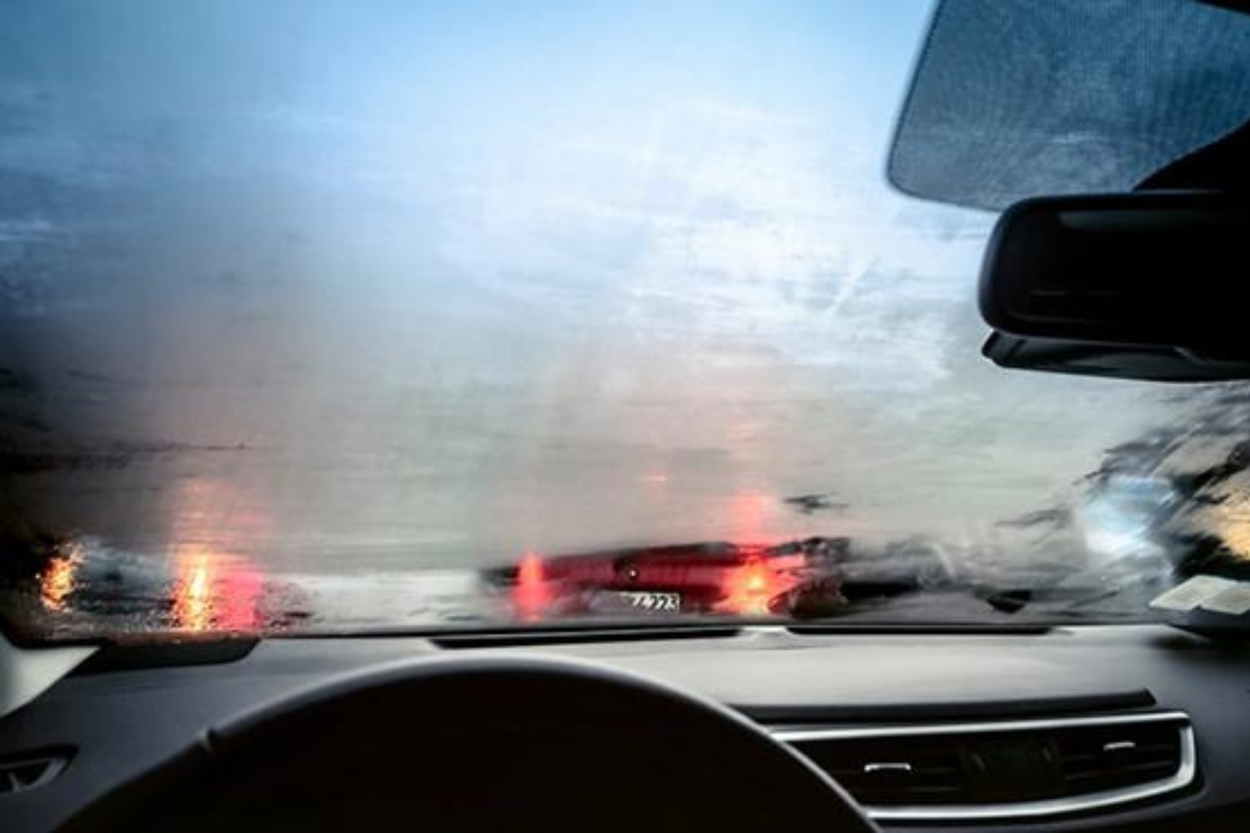 How to defog your car's windscreen quickly