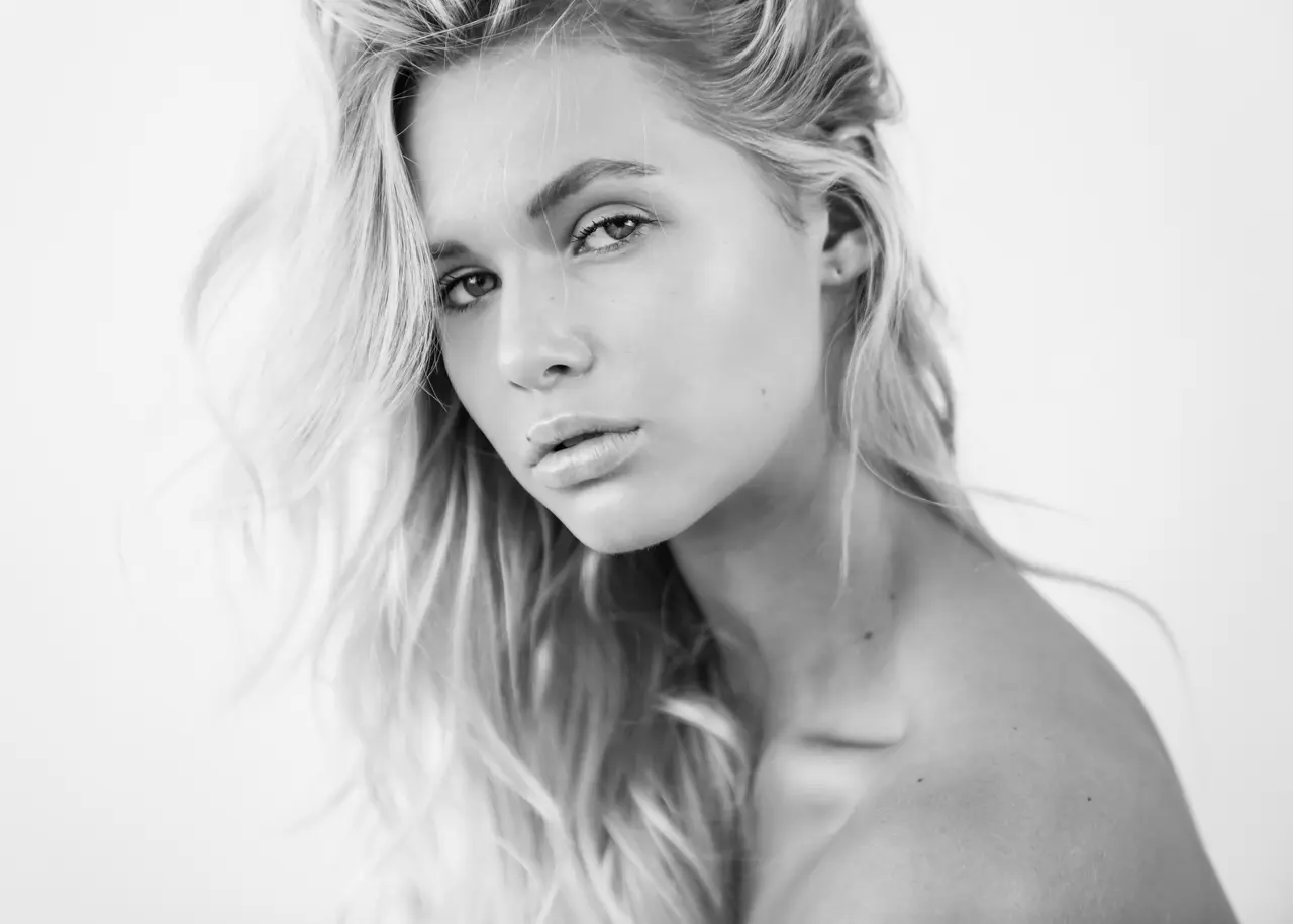 How A Professional LA Lifestyle Photographer Can Enhance Your Brand