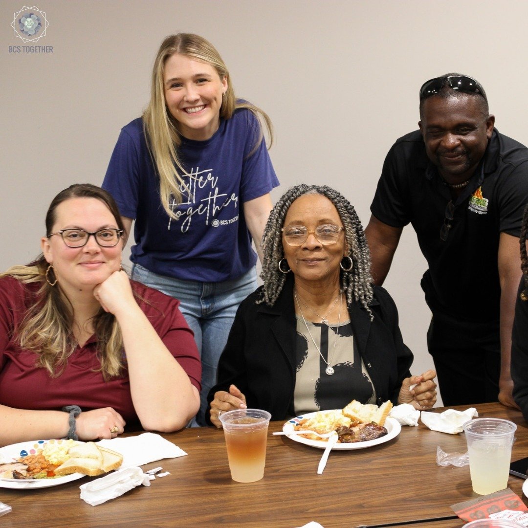 Last week, we were able to serve over 60 CPS caseworkers for Thank a Caseworker Week!

Our incredible partner churches provided breakfast or lunch every day for these hardworking employees. We also covered them in prayer, and thanked them with goodie