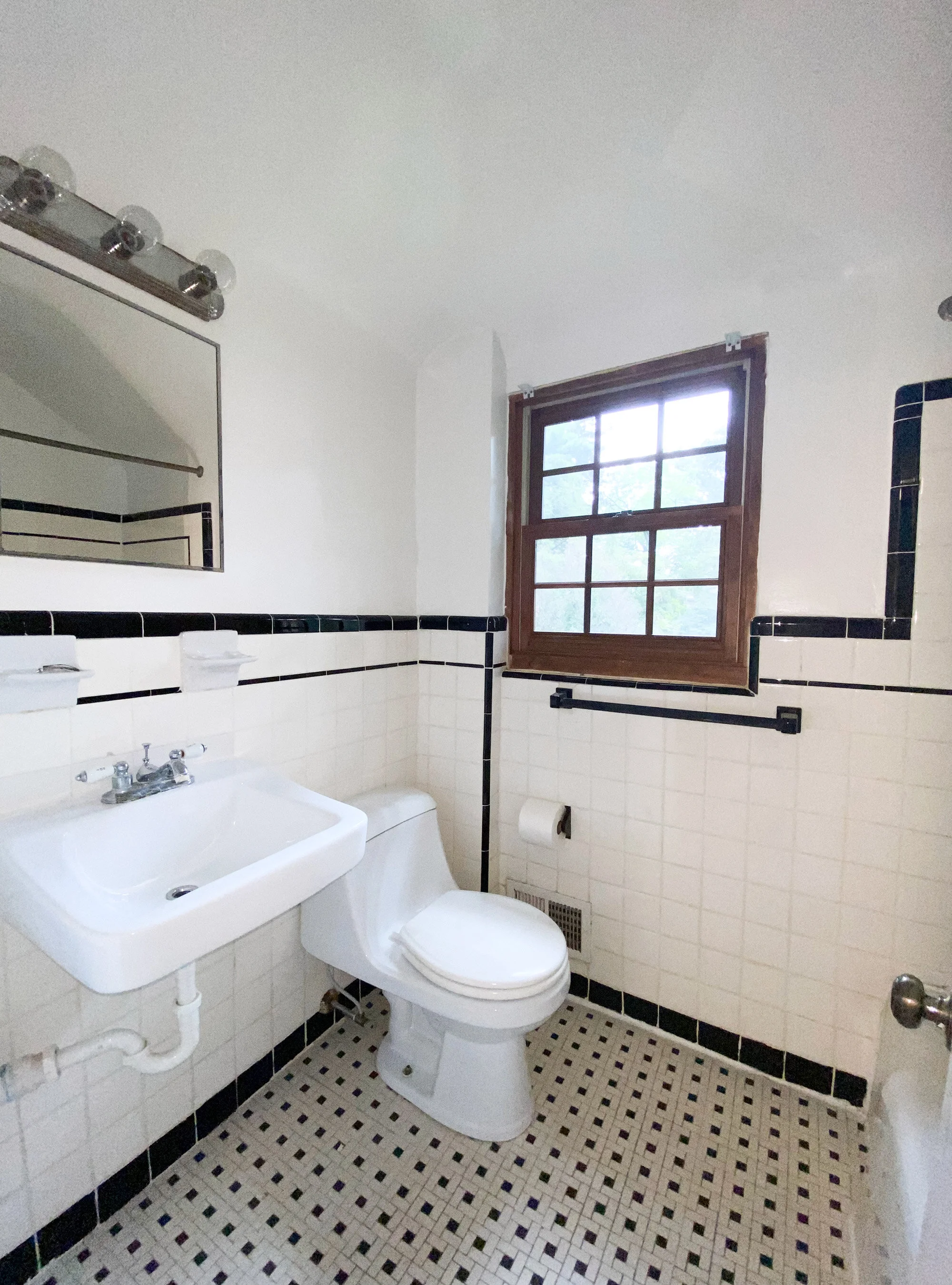 harrison-street-bathroom.jpg