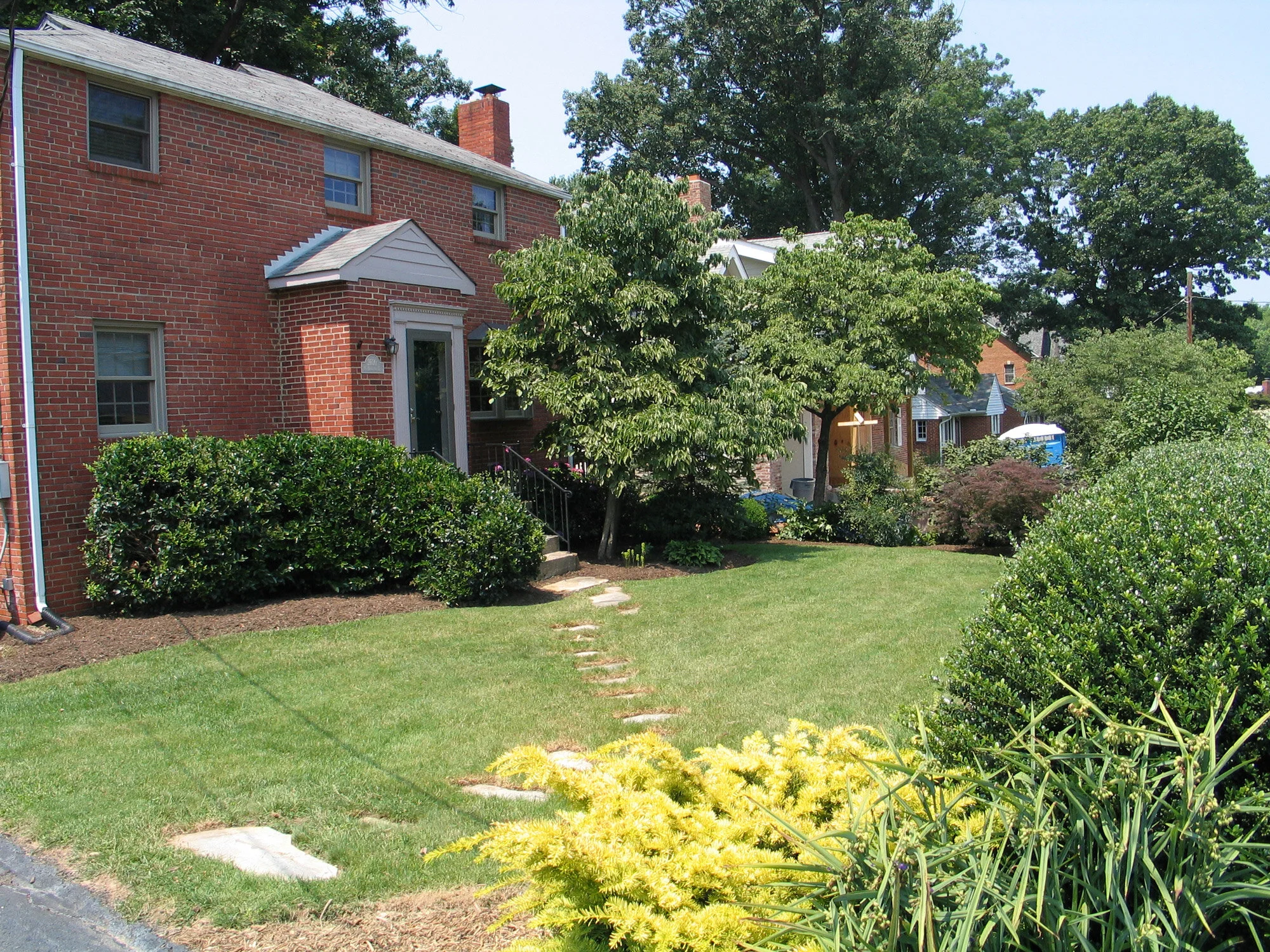 harrison-street-frontyard.jpg