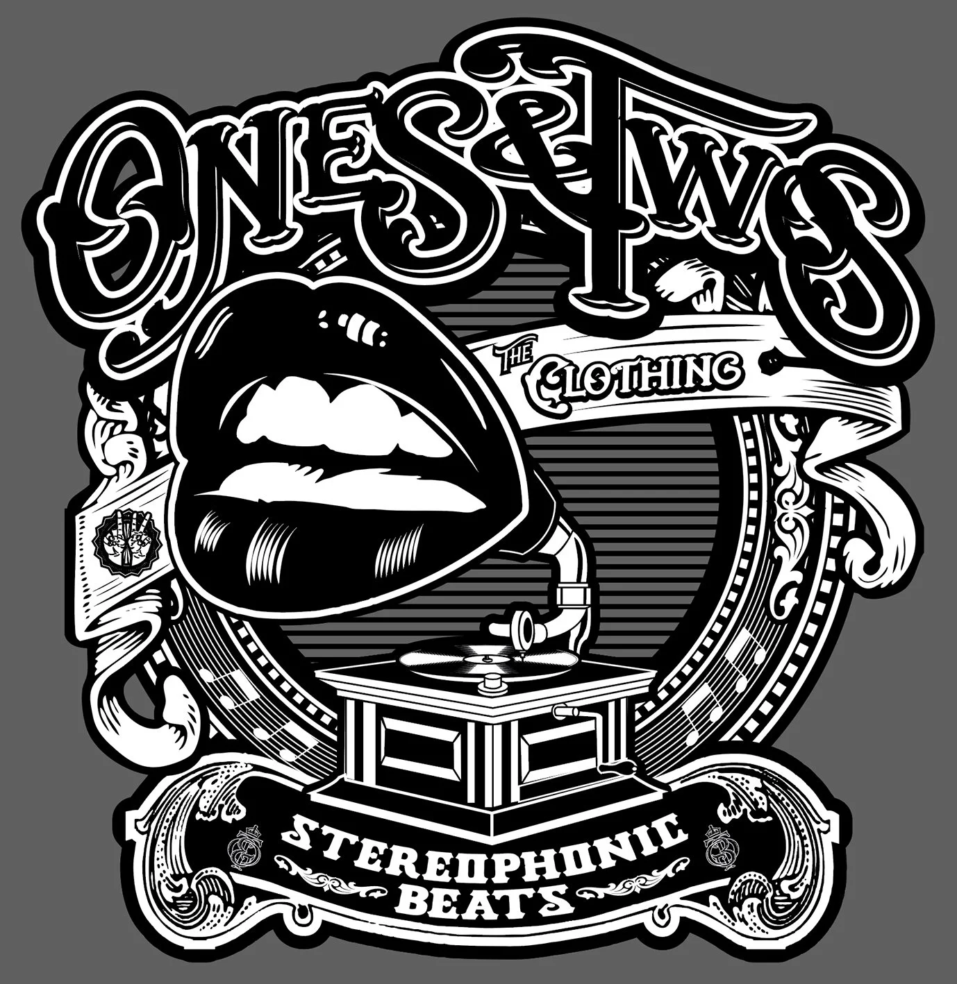 onesphonolips.jpg