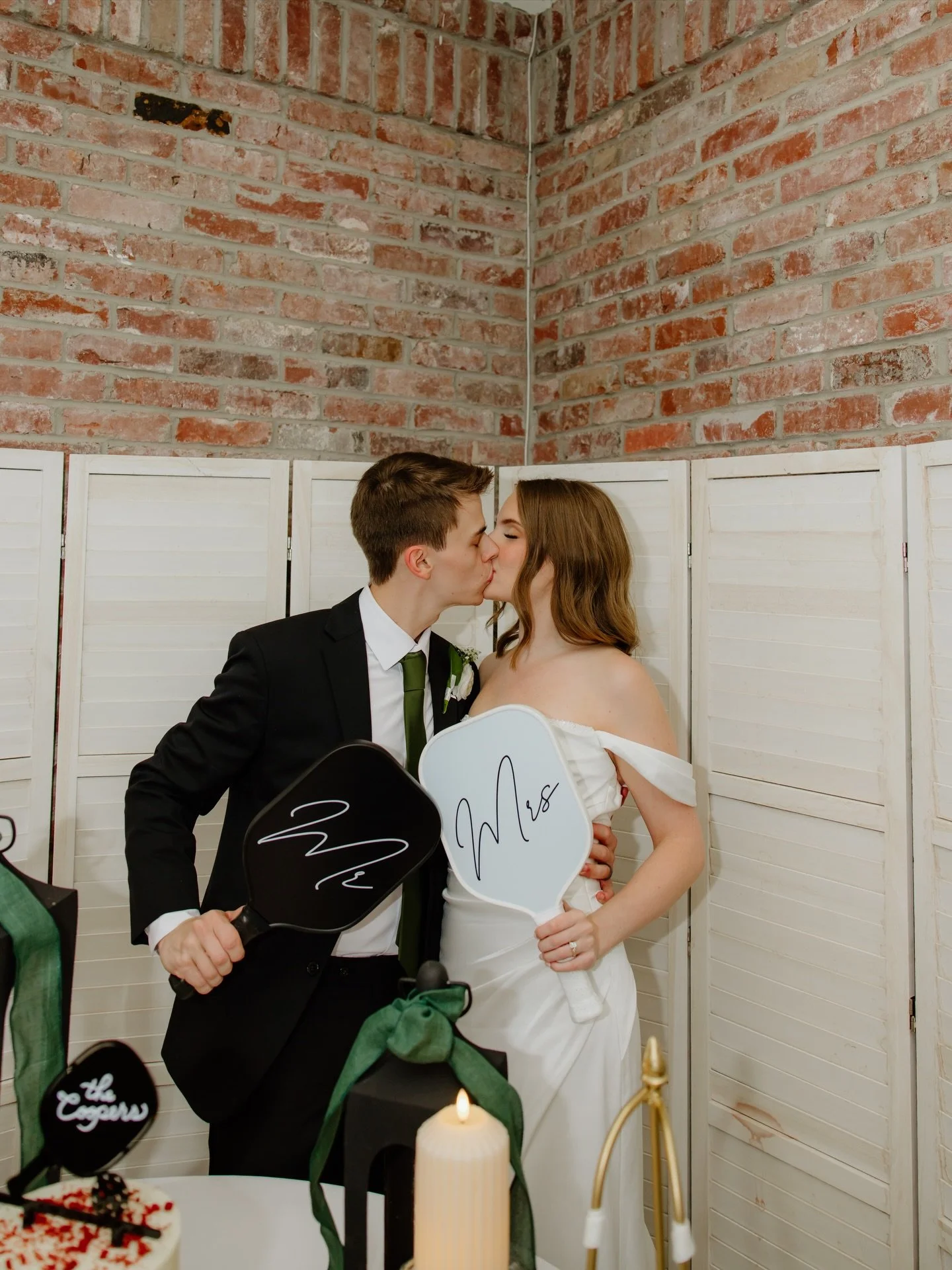 This grooms cake was for the pickleball lovers! As a pickleball lover myself I was obsessed!!!

#wedding #weddingphotography #weddingphotos #photography #documentaryphotography #weddingdetails #mississippi #tennessee #smallbusiness #southcarolina #mi