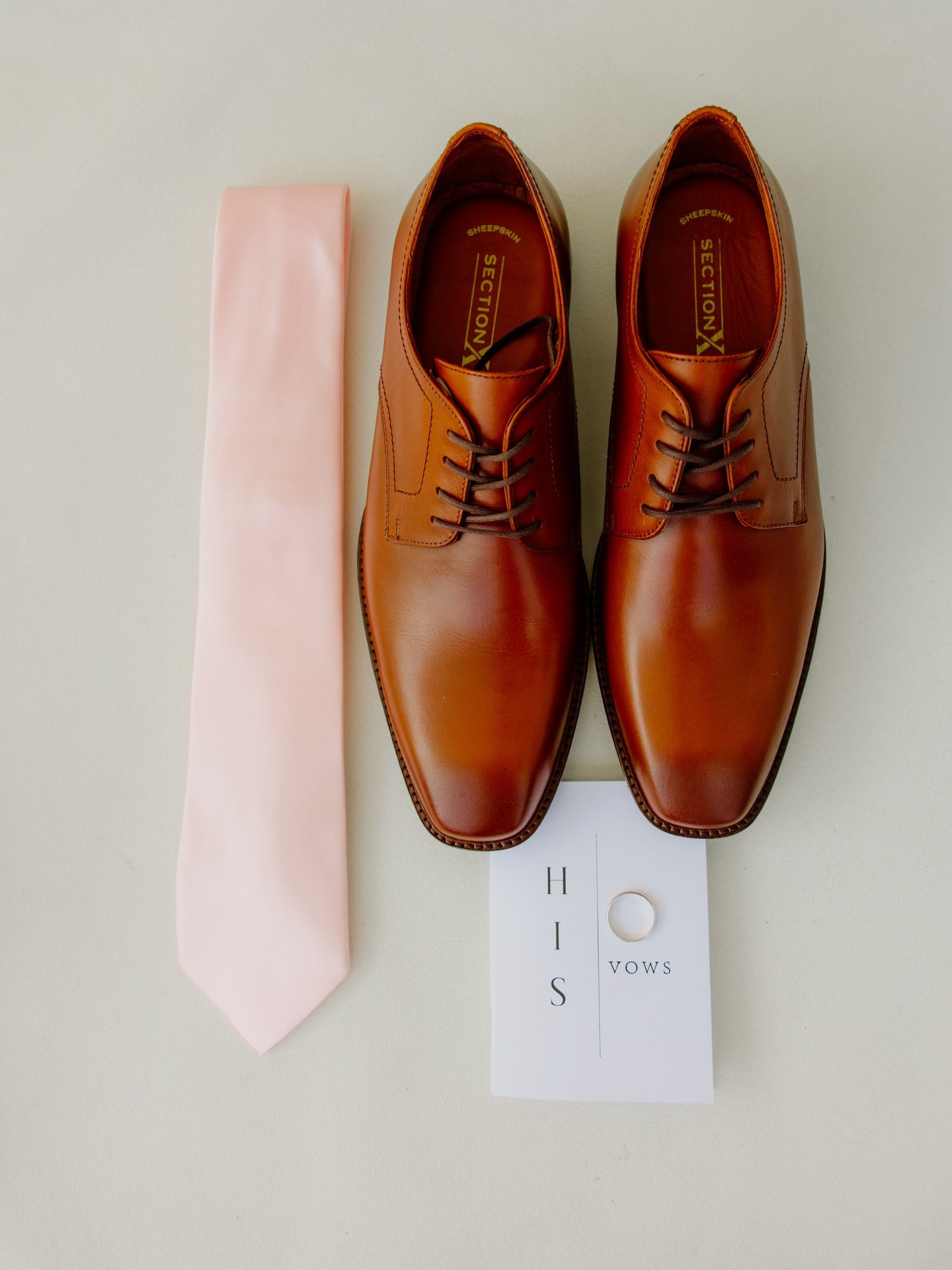 The grooms details✨🩵

#wedding #weddingphotography #weddingphotos #photography #documentaryphotography weddingdetails mississippi tennessee smallbusiness southcarolina mississppiphotographer photography photographer