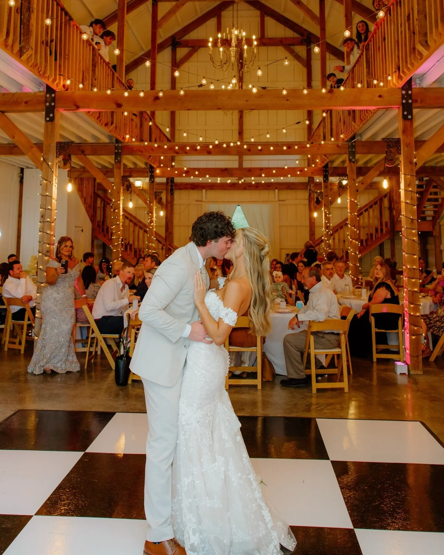 A fun reception celebrating the ONeals🤍🪩✨

#wedding #weddingphotography #weddingphotos #photography #documentaryphotography weddingdetails mississippi tennessee smallbusiness southcarolina mississppiphotographer photography photographer