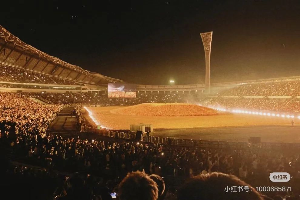 Kanye West: Fans immersed in an all-encompassing consumer experience in