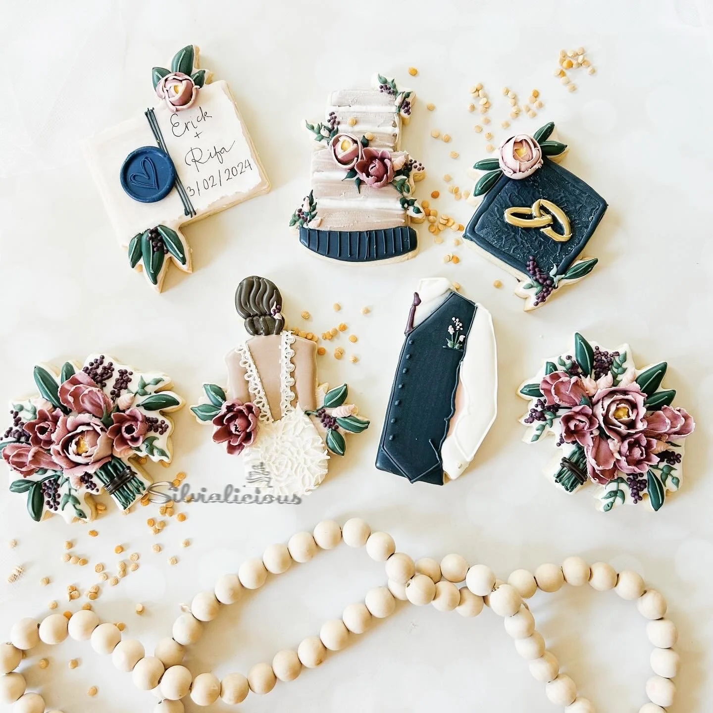 BrideAndGroomWeddingCookies.JPG